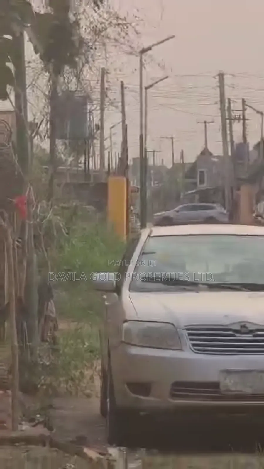 Hot-Deal: A Land Along Etete Tarred Road