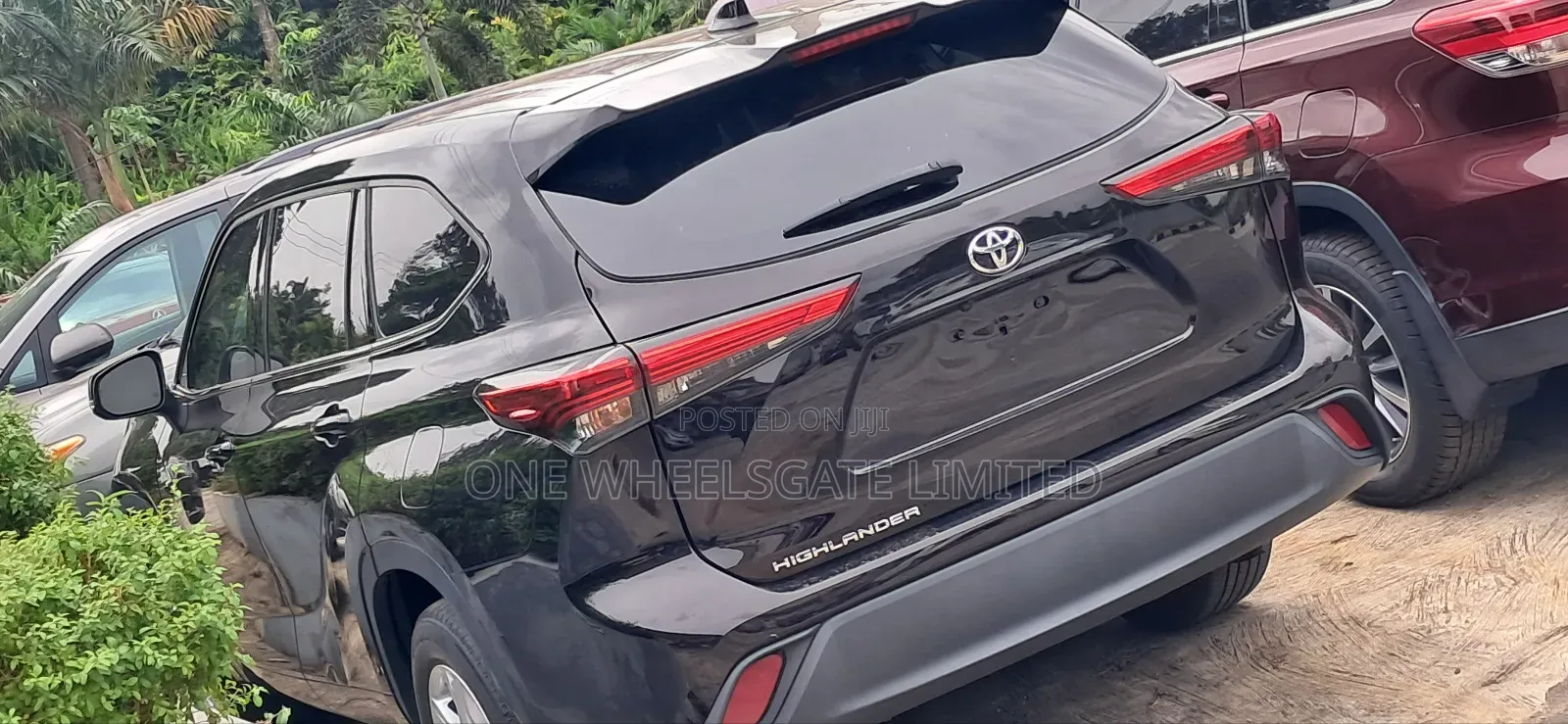 Toyota Highlander LE 2021 Black
