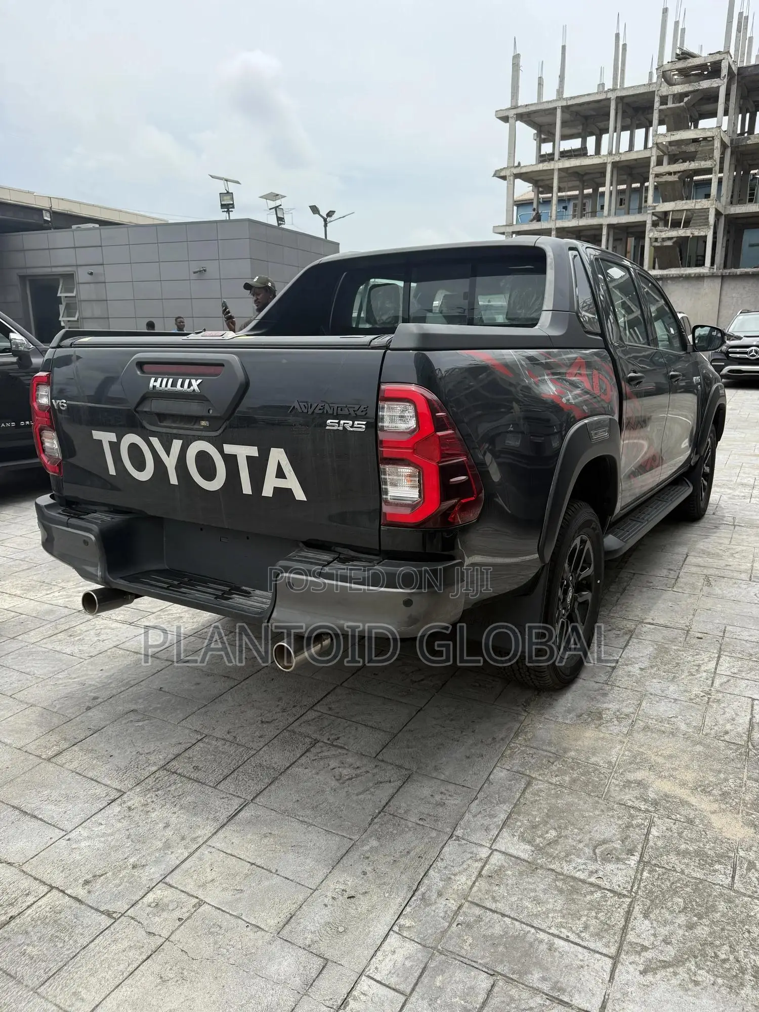 New Toyota Hilux 2025 Black