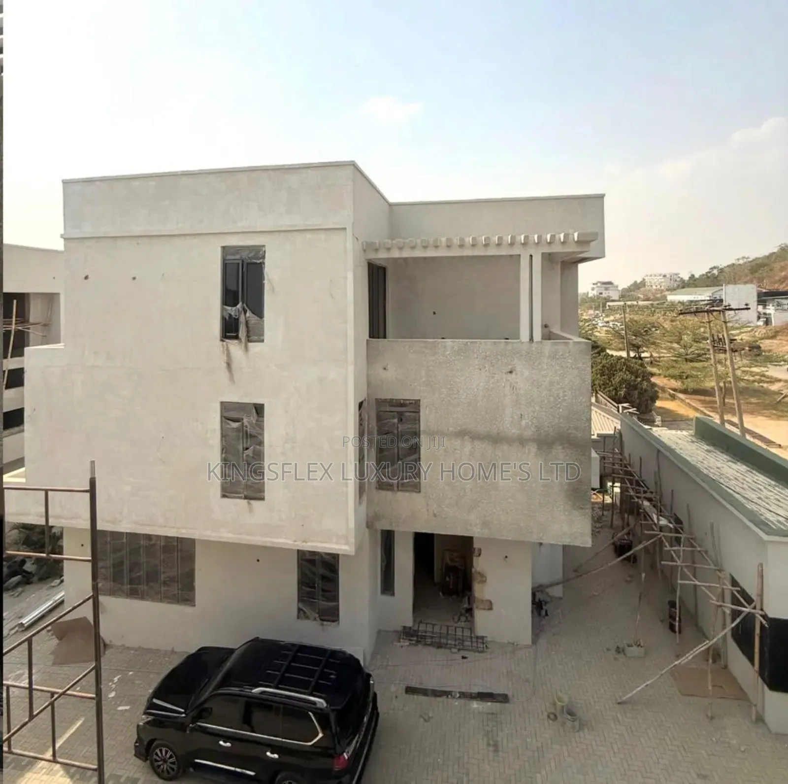 5bdrm Duplex in Estate, Life Camp for sale