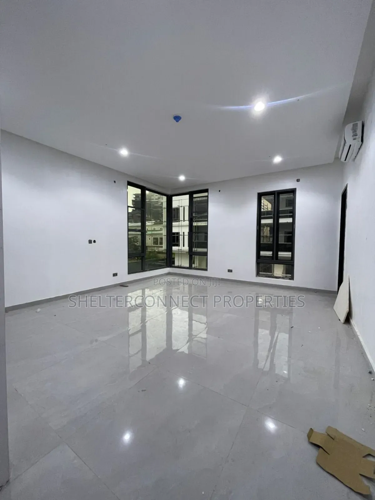 6bdrm Duplex in Ikoyi S.W for sale