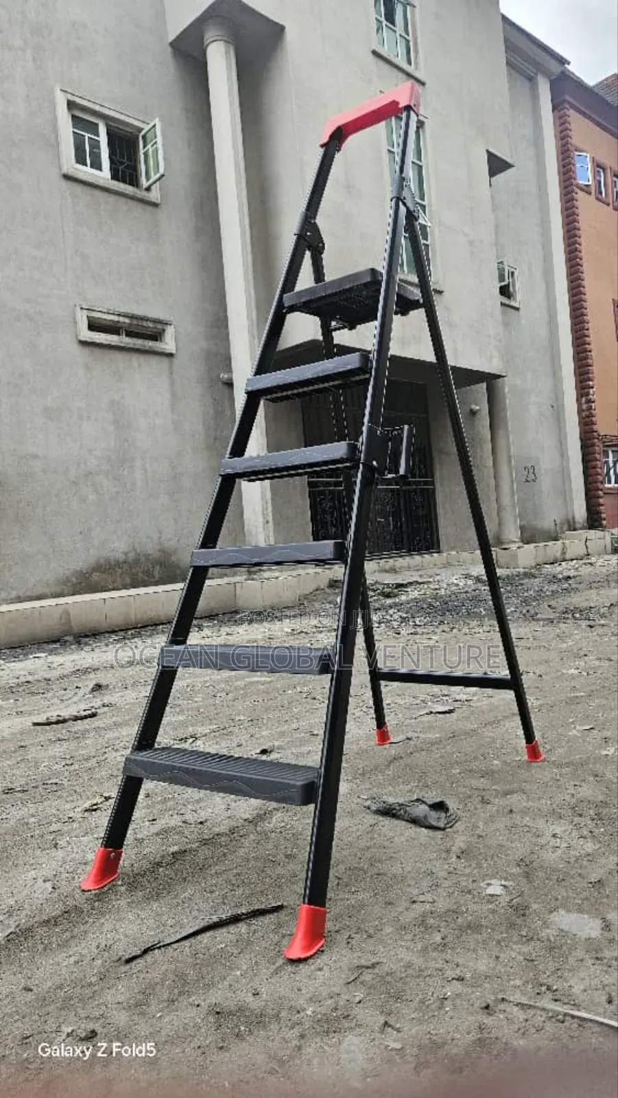 6 Step Aluminum a Ladder Black