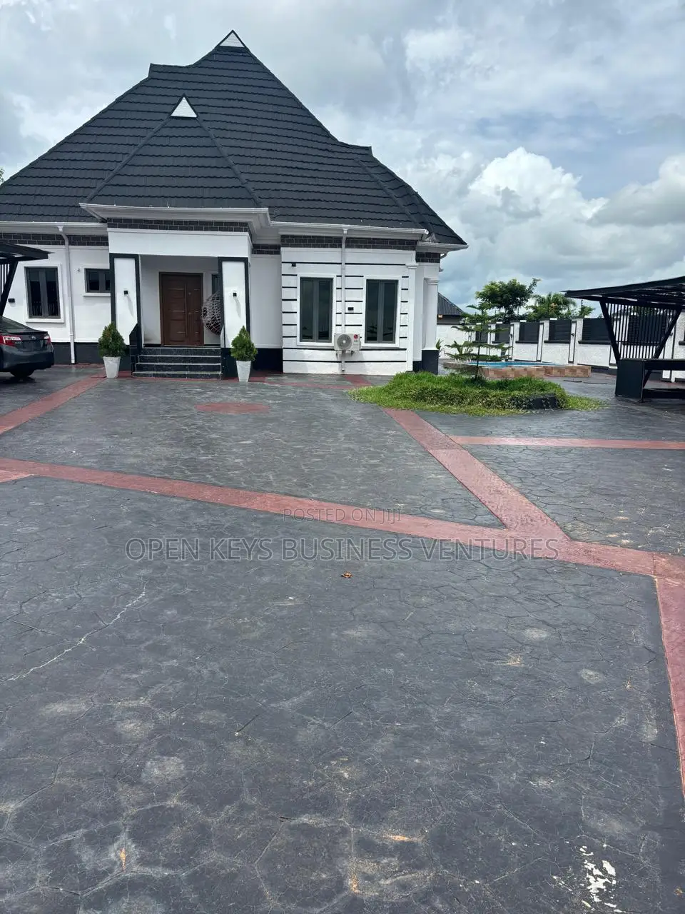 Furnished 4bdrm Bungalow in Faruku, Soka for sale