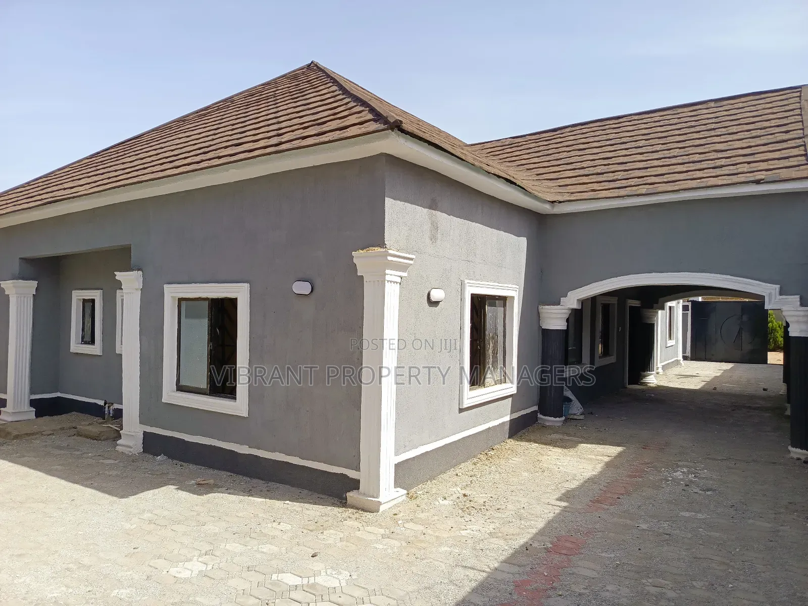 4bdrm Bungalow in High Cost, Kaduna / Kaduna State for sale