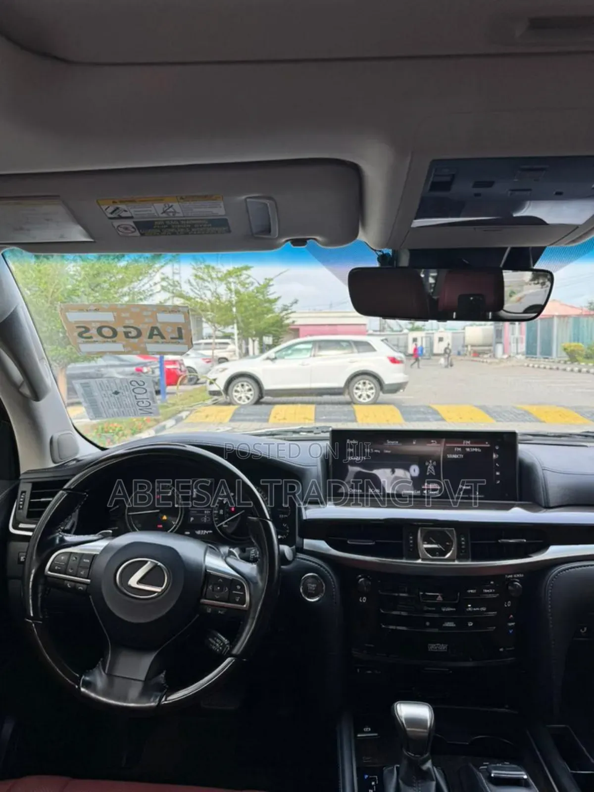 Lexus LX 570 AWD 2018 Gold