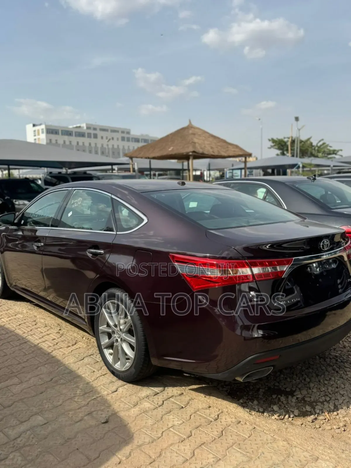 Toyota Avalon XLE 4dr Sedan (3.5L 6cyl 6A) 2014 Maroon