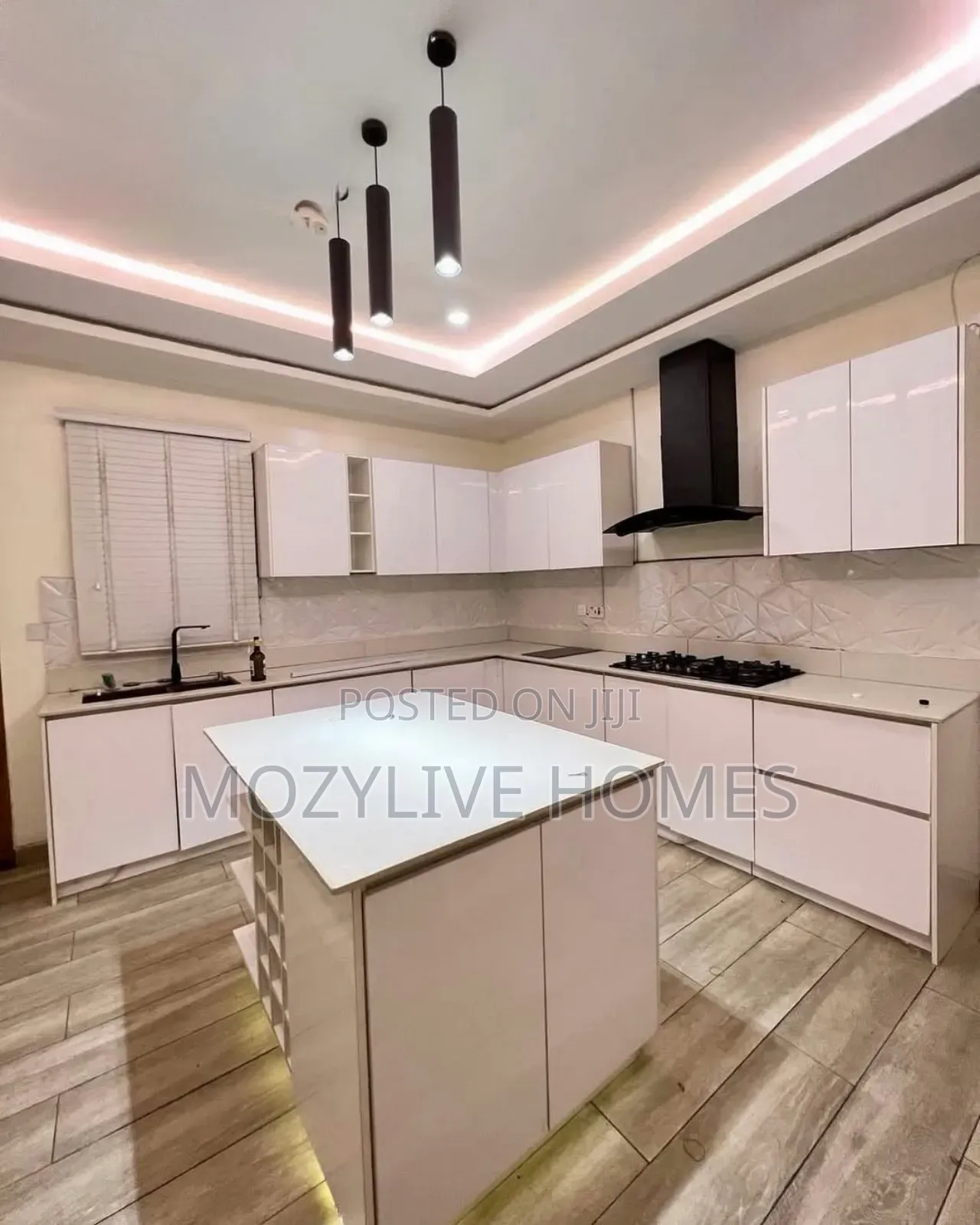 7bdrm Apartment in Victoria Island for rent