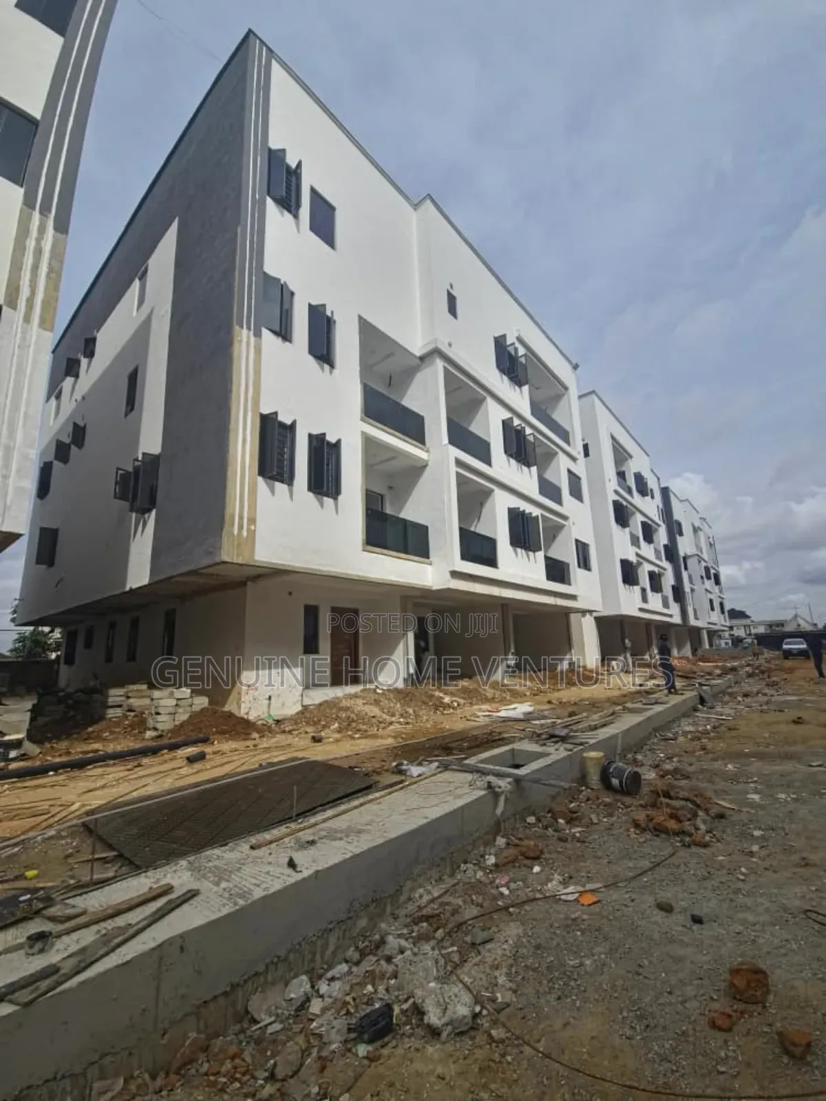 4bdrm Duplex in Ikeja GRA for sale