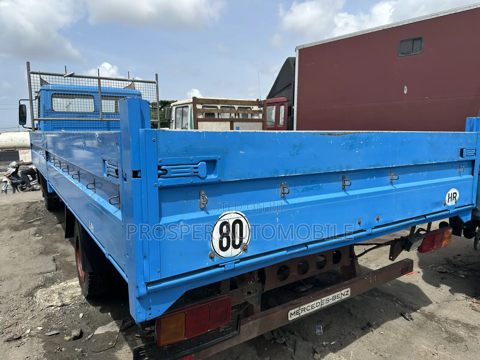 Mercedes Benz Truck 814
