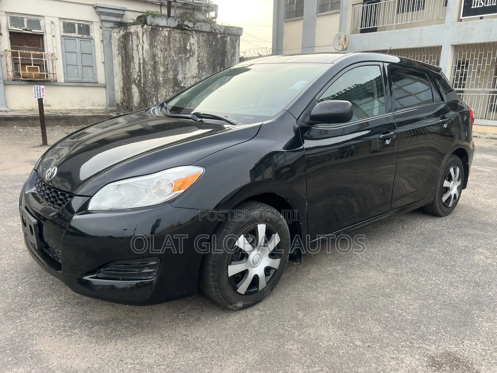 Toyota Matrix XRS Hatchback FWD (2.4L 4cyl 5A) 2009 Black