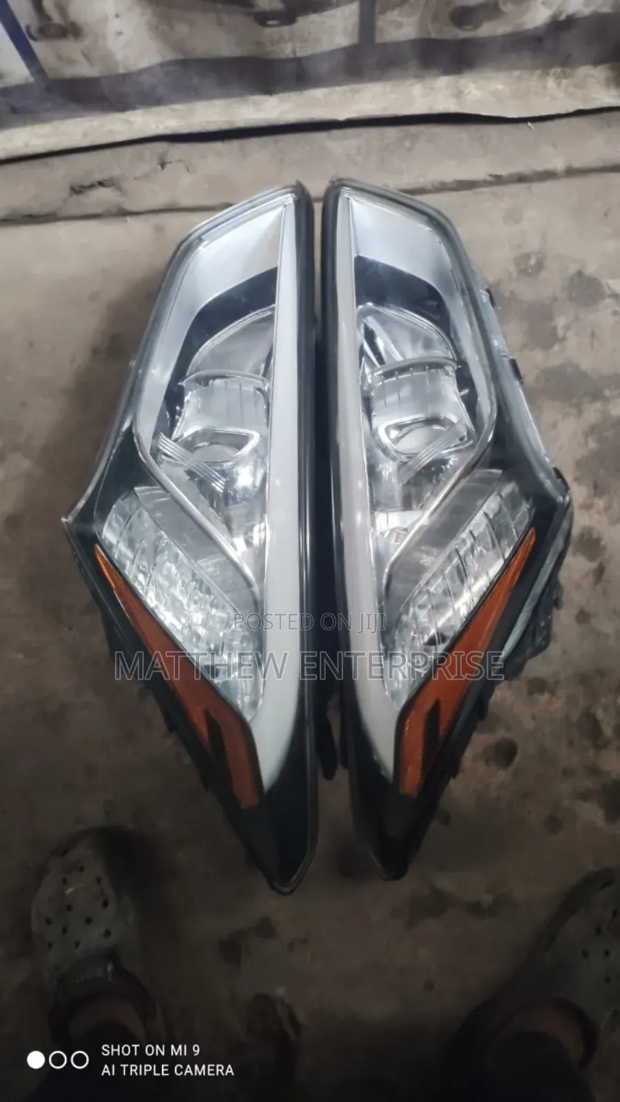 Hyundai Santafe Head Light 2013