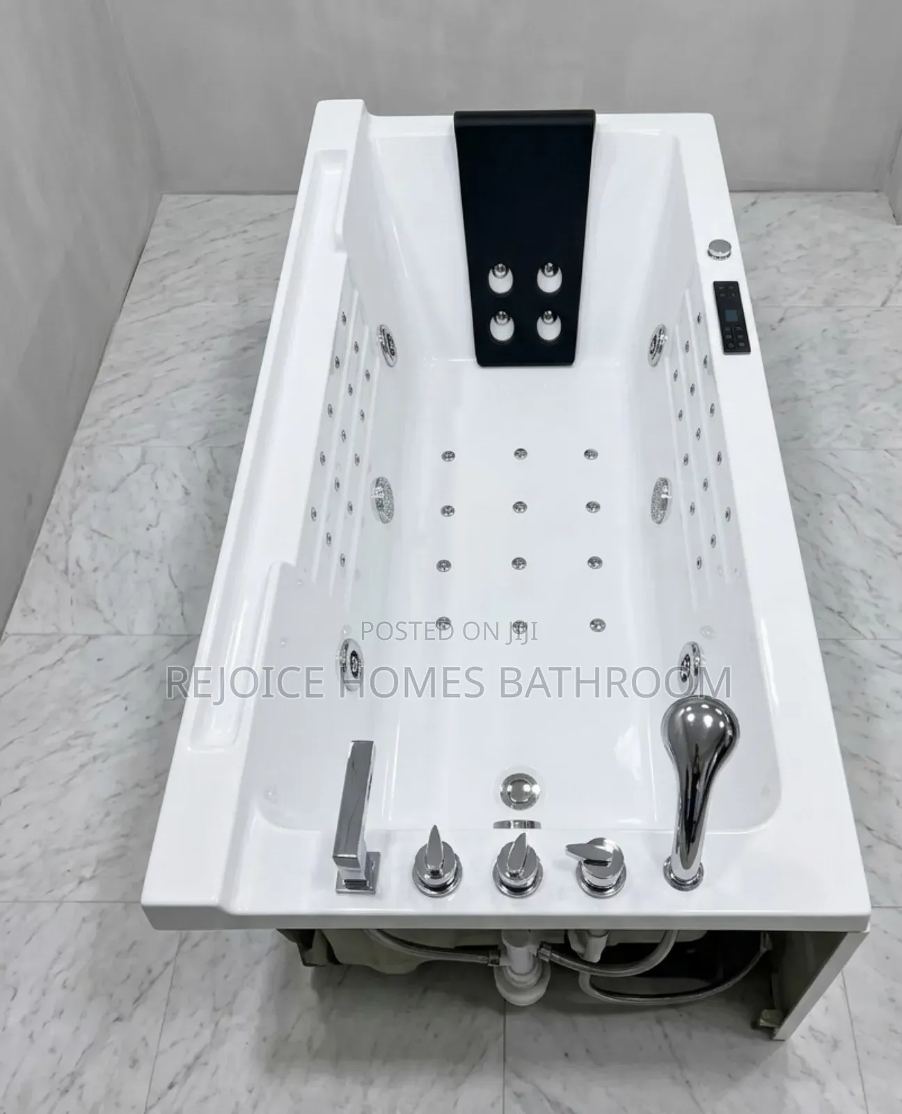 Luxury Rectangular Whirlpool Massage Jacuzzi With Multiple Led Display