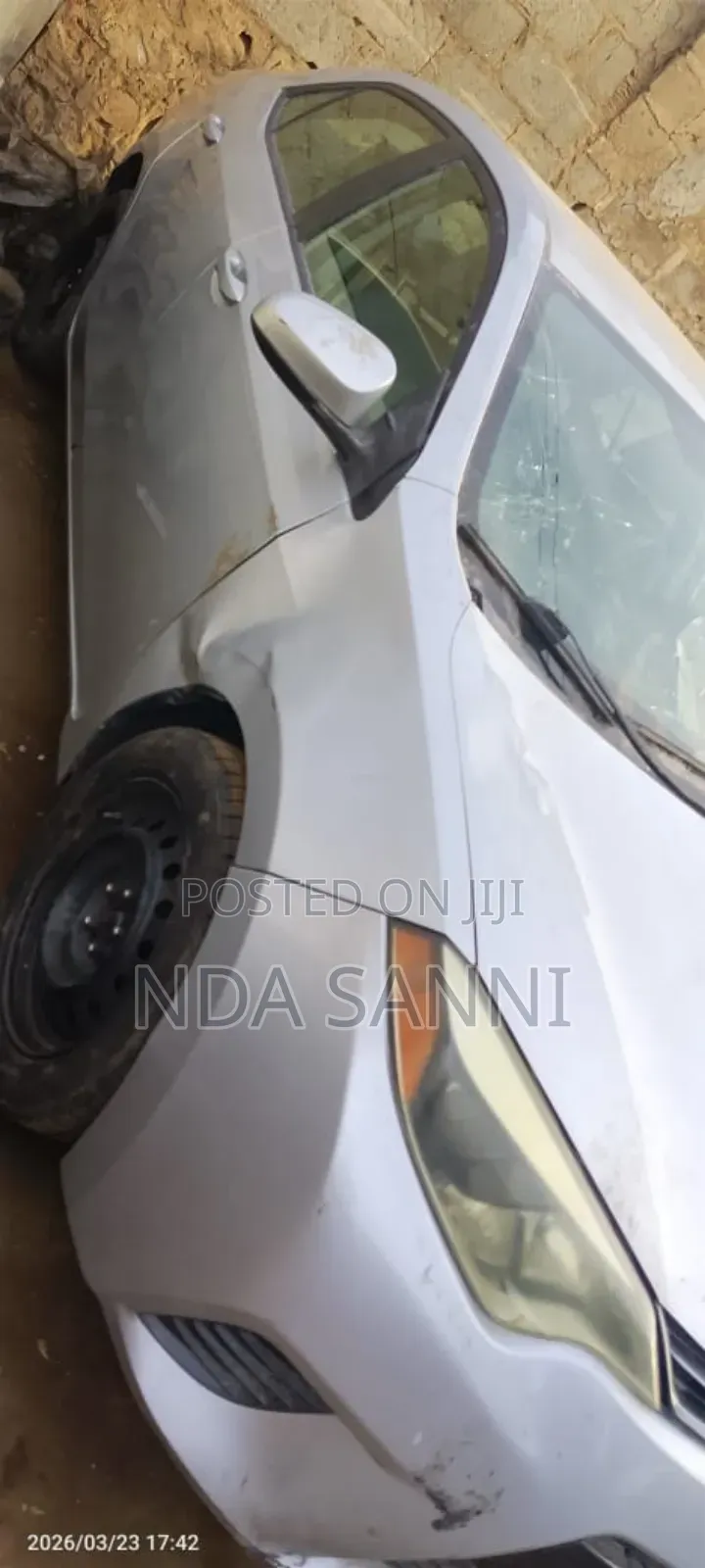 Toyota Corolla LE 4dr Sedan (1.8L 4cyl CVT) 2016 White