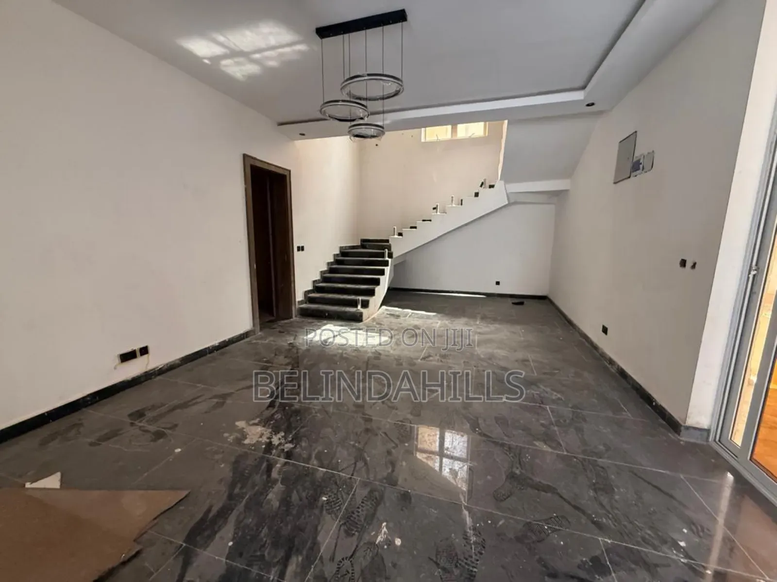 5bdrm Duplex in Maitama for sale