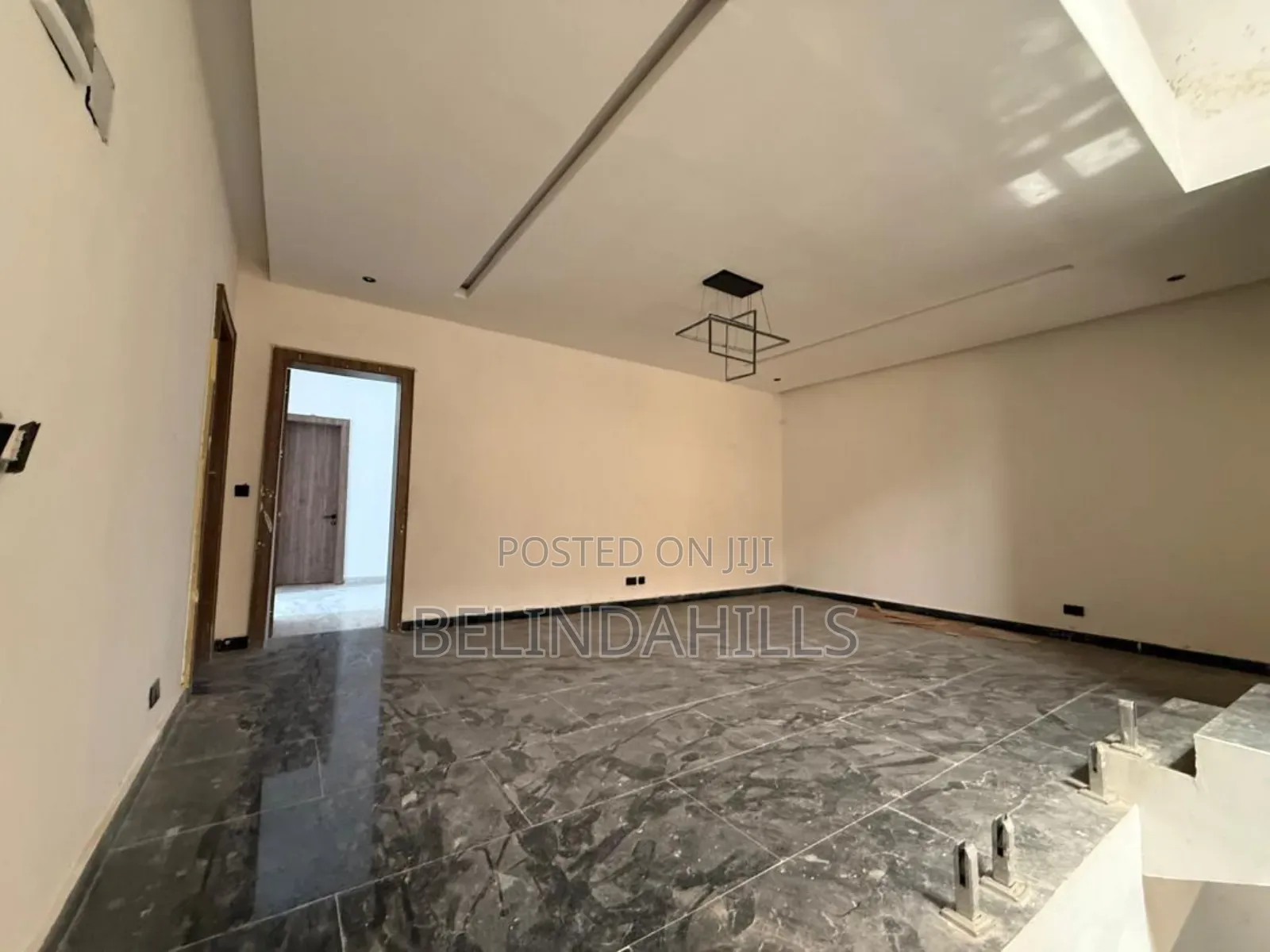 5bdrm Duplex in Maitama for sale