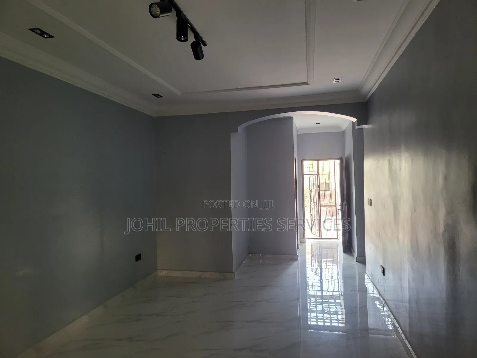 3bdrm Block of Flats in Maitama for rent