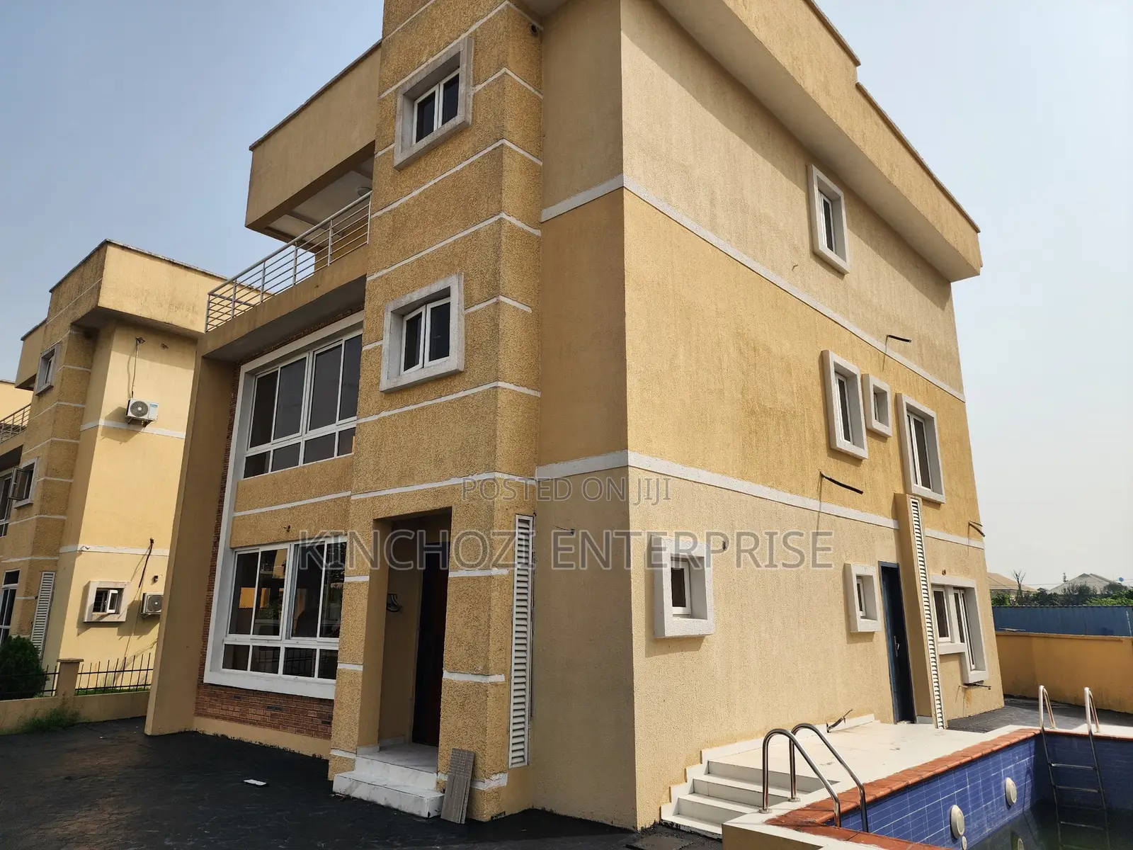 5bdrm Duplex in Western Foreshore for sale