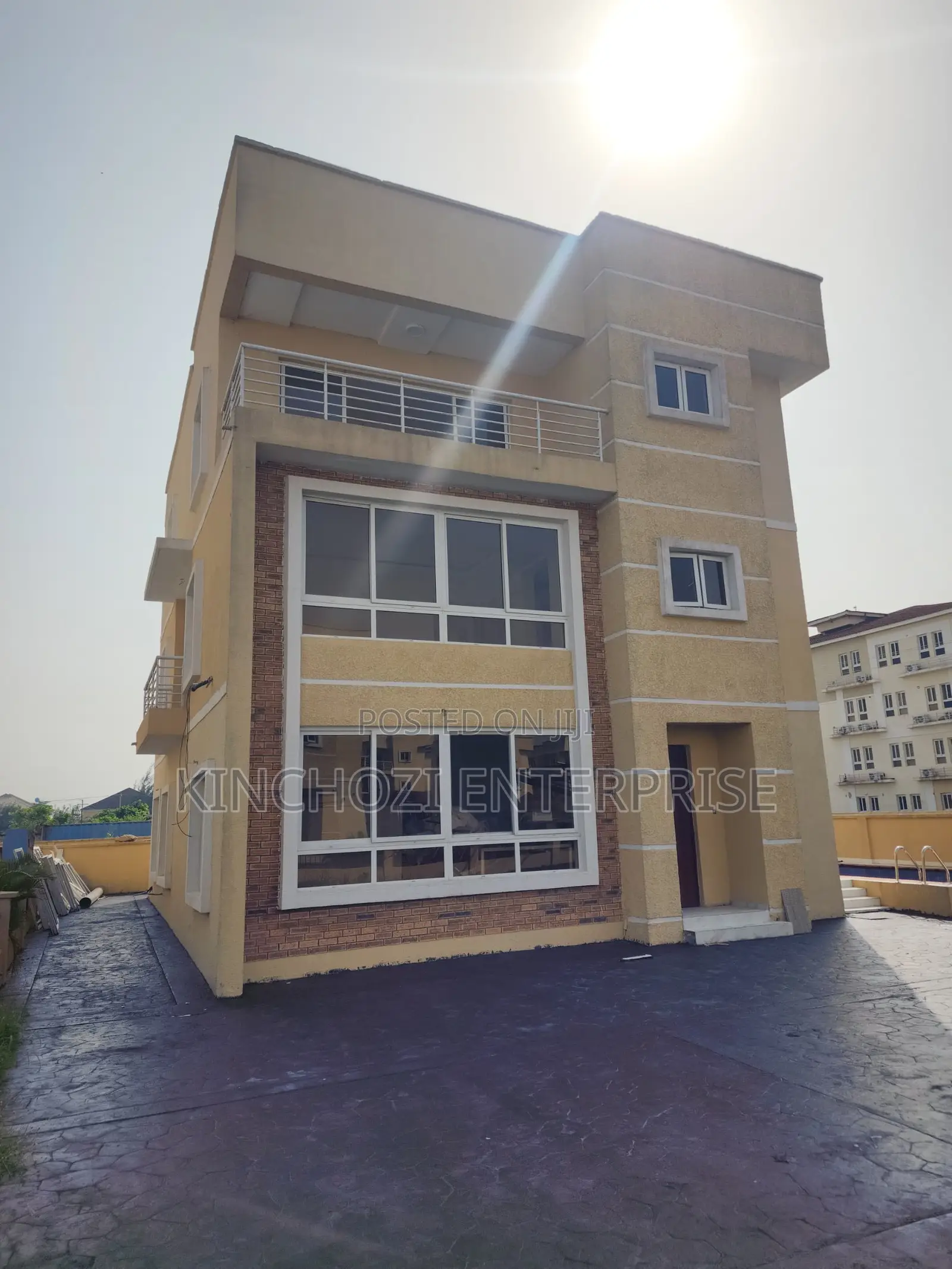 5bdrm Duplex in Western Foreshore for sale