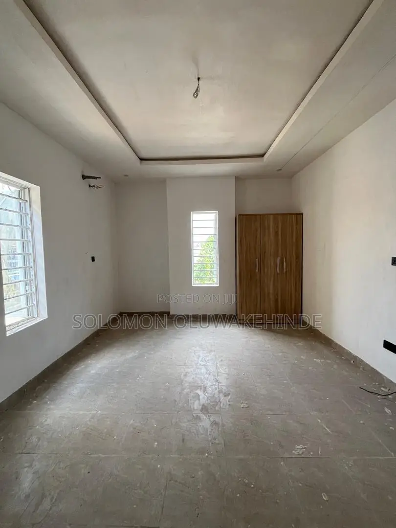 Exclusive 2 Bedroom Apartment In A Gated Neighborhood