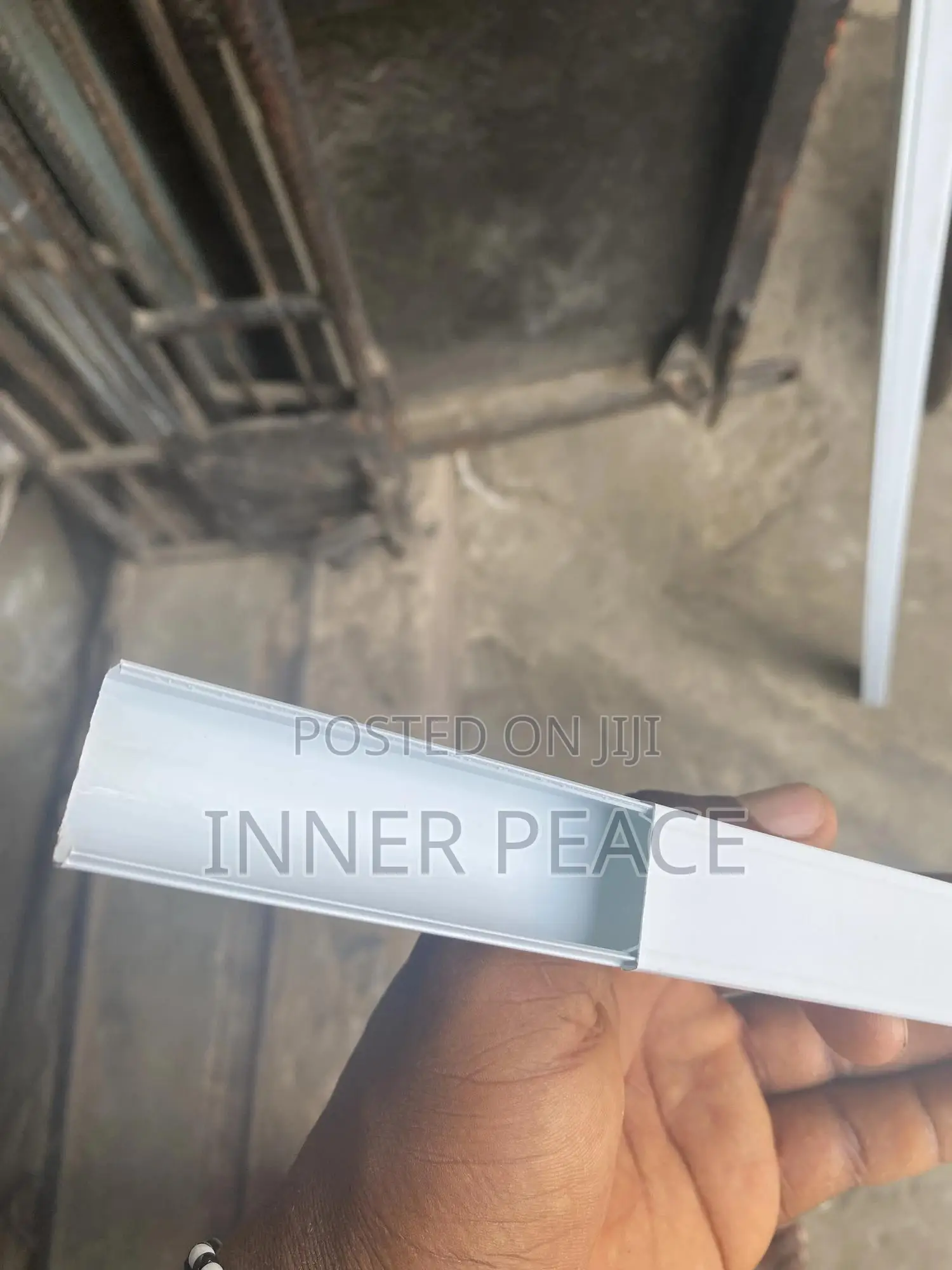 25 X 16 PVC Trunking Pipe