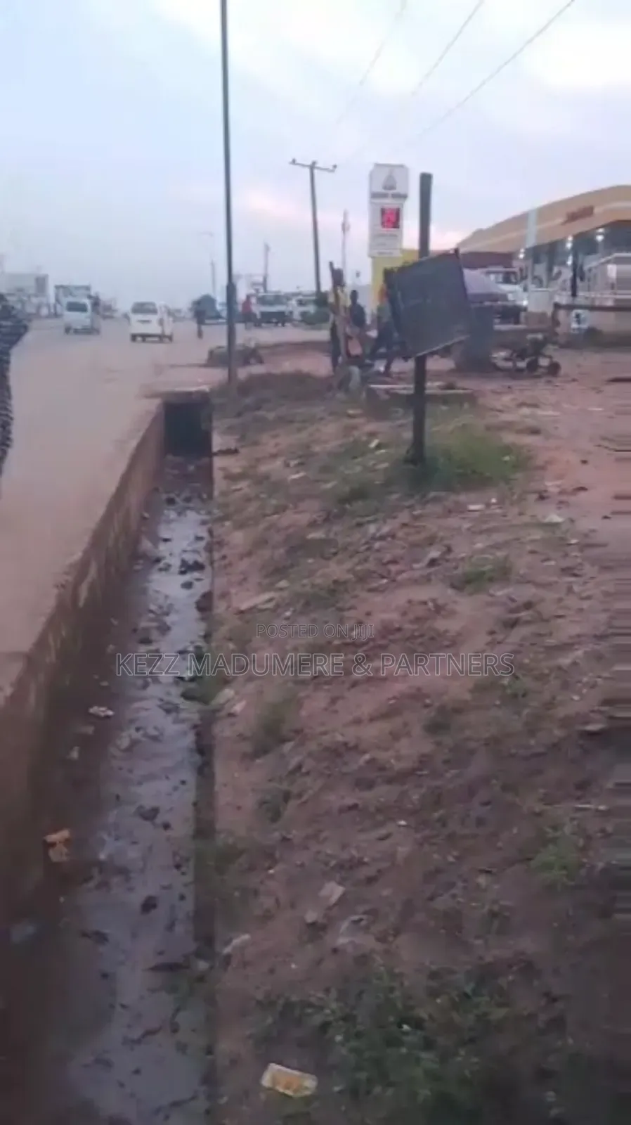 For Sale : 2 1⁄2 Plots on Ph Road , Owerri, Imo State