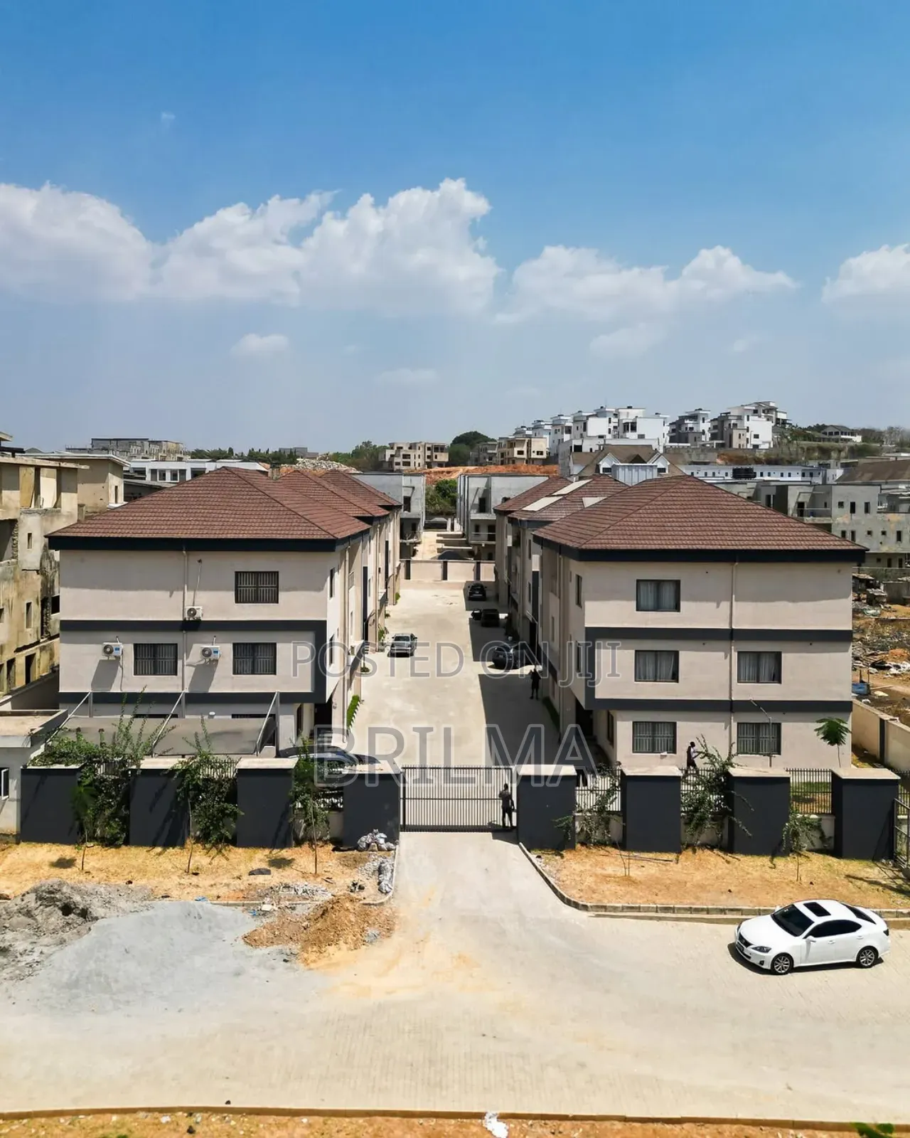 5bdrm Duplex in Mabushi for sale