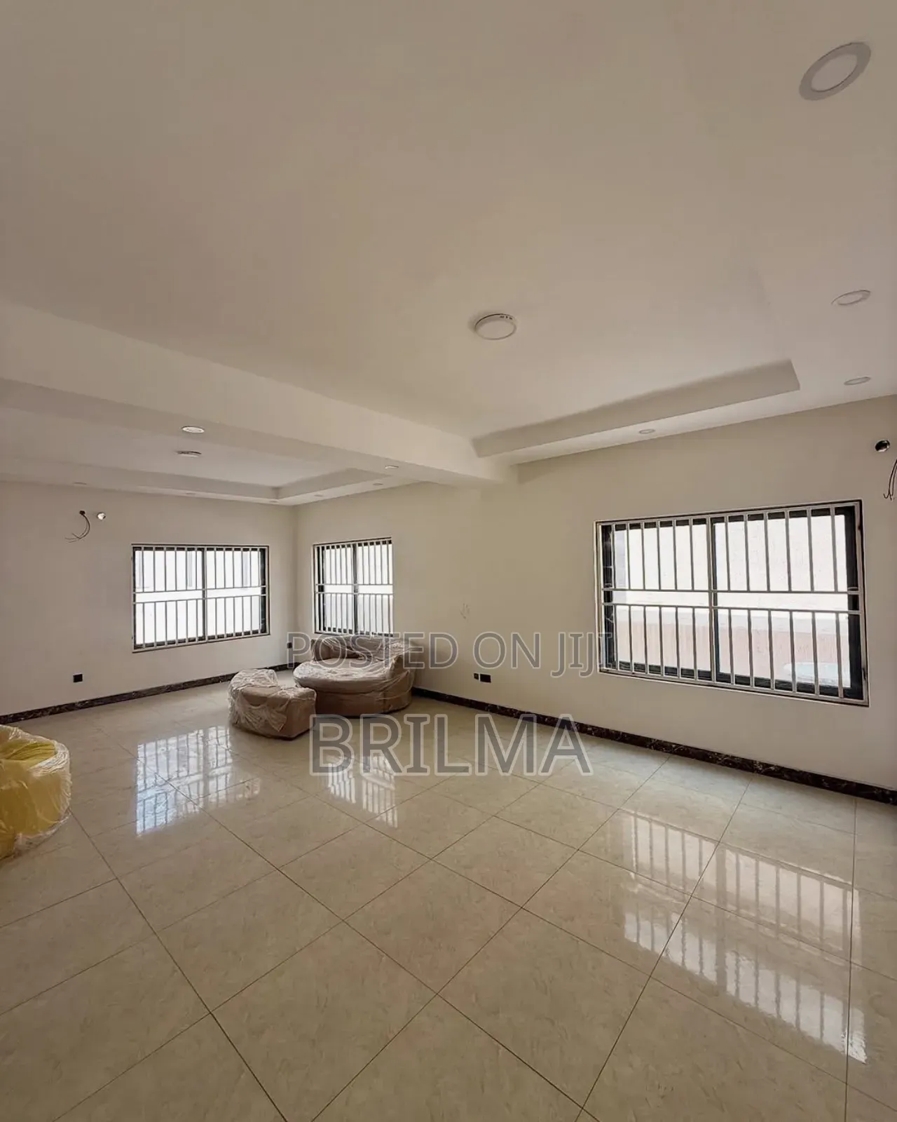 5bdrm Duplex in Mabushi for sale