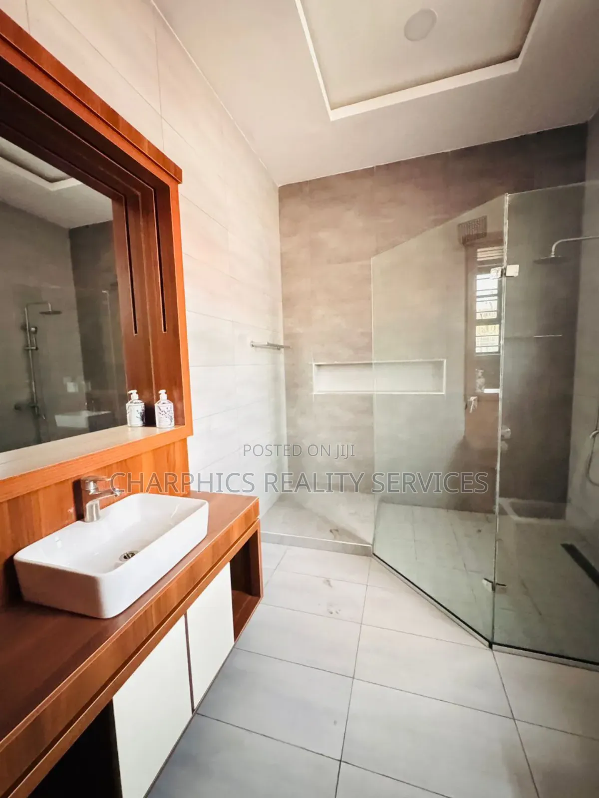 4bdrm Duplex in Lekki Phase 1 for rent