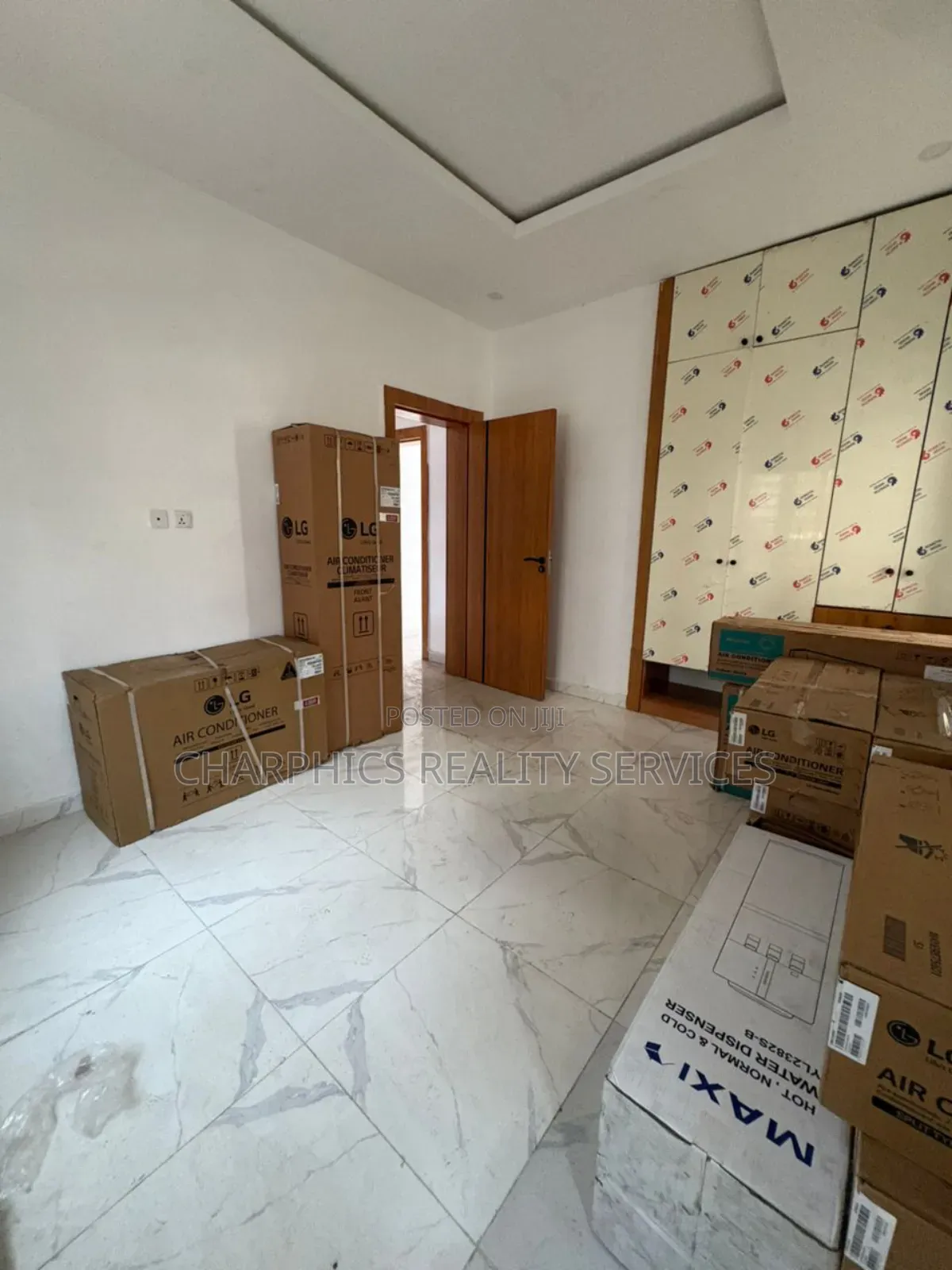 1bdrm Apartment in Lekki Phase 2 for rent