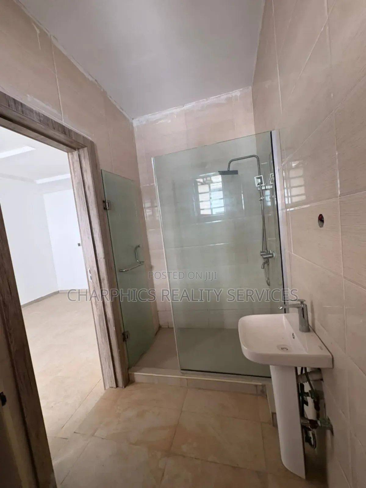 2bdrm Duplex in Lekki Phase 2 for rent
