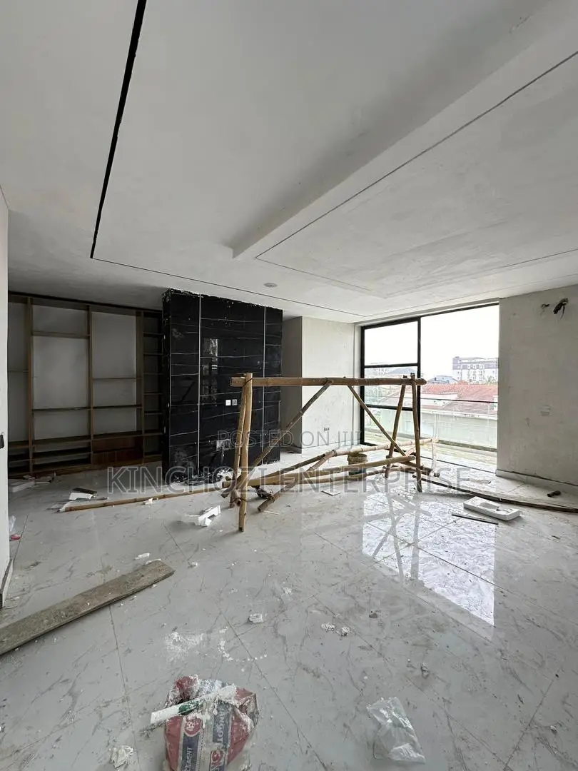 4bdrm Duplex in Lekki Phase 1 for sale