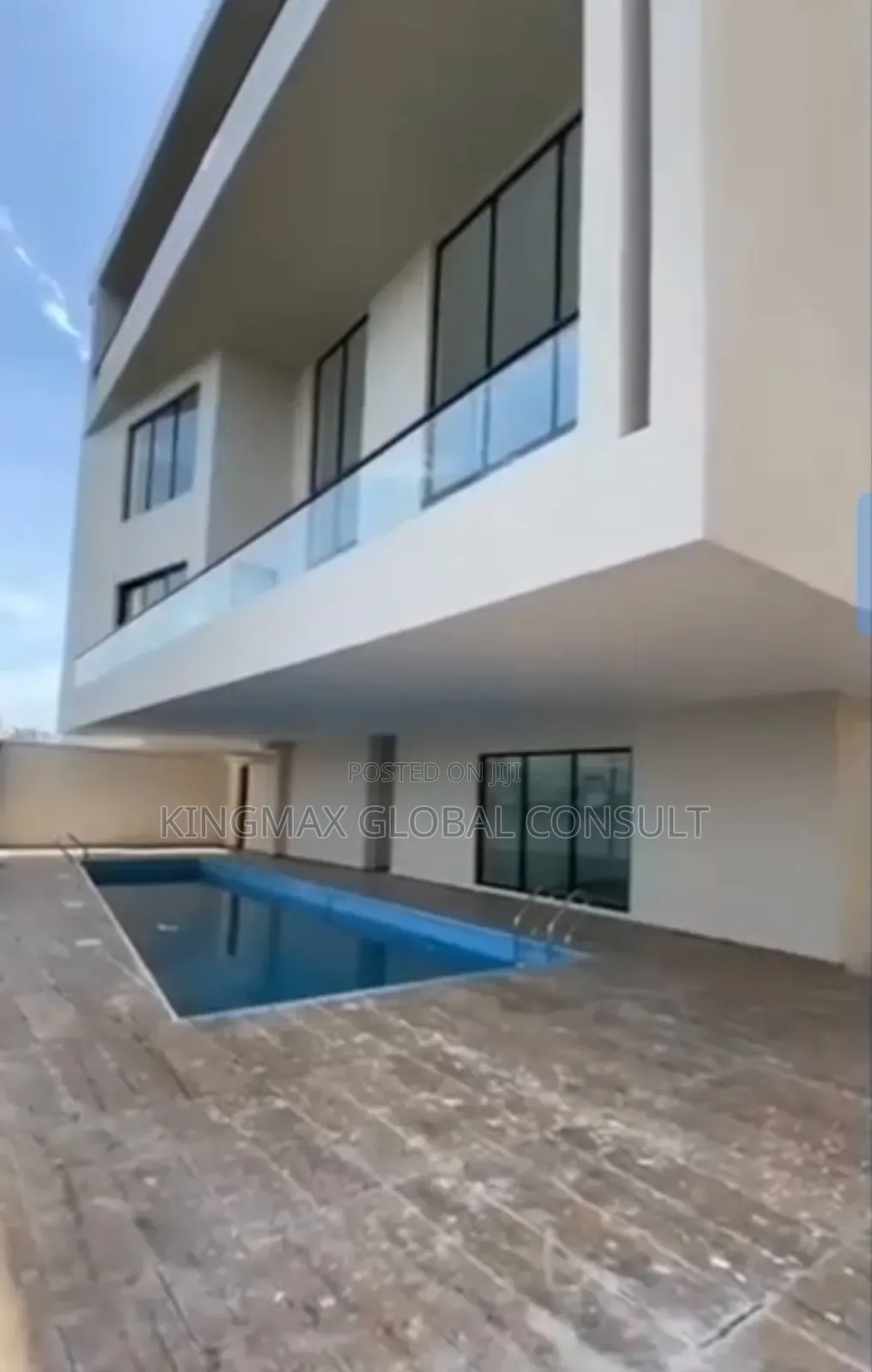 6bdrm Duplex in Banana Island for sale