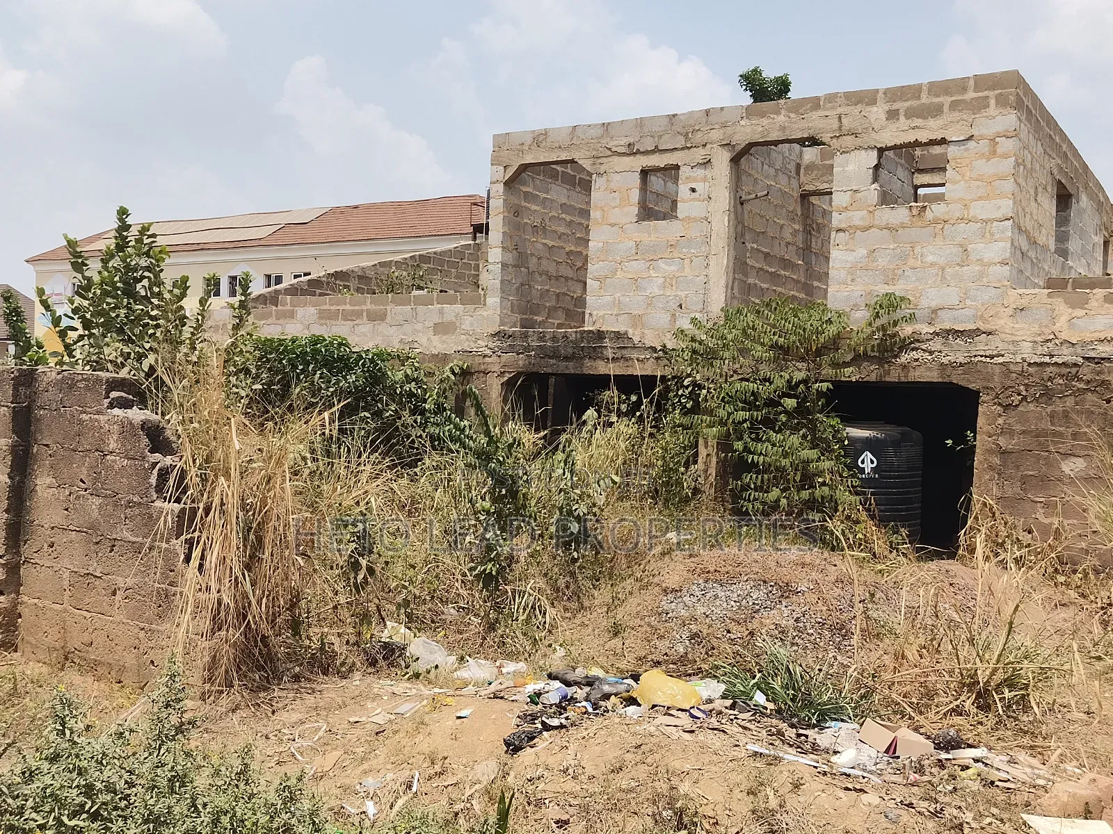 5bdrm Duplex in Dosumu Estate Akala for sale