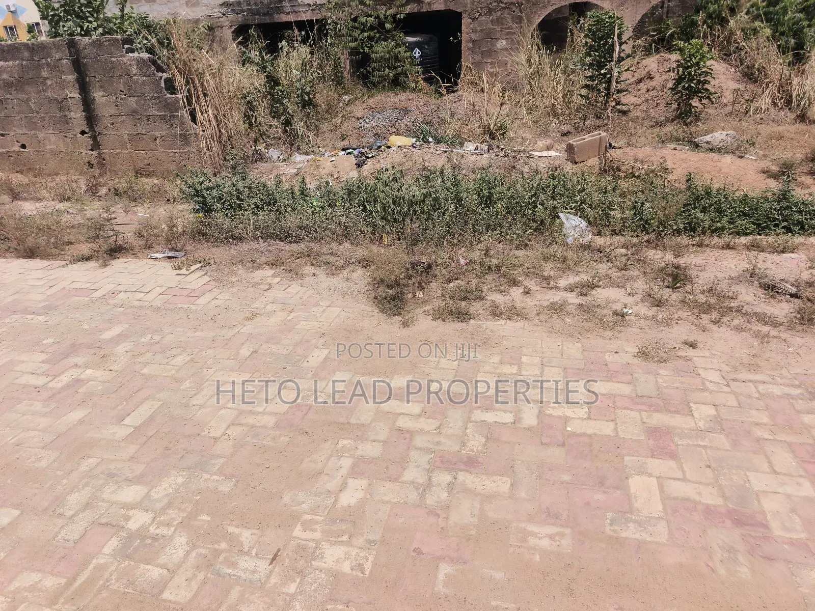 5bdrm Duplex in Dosumu Estate Akala for sale