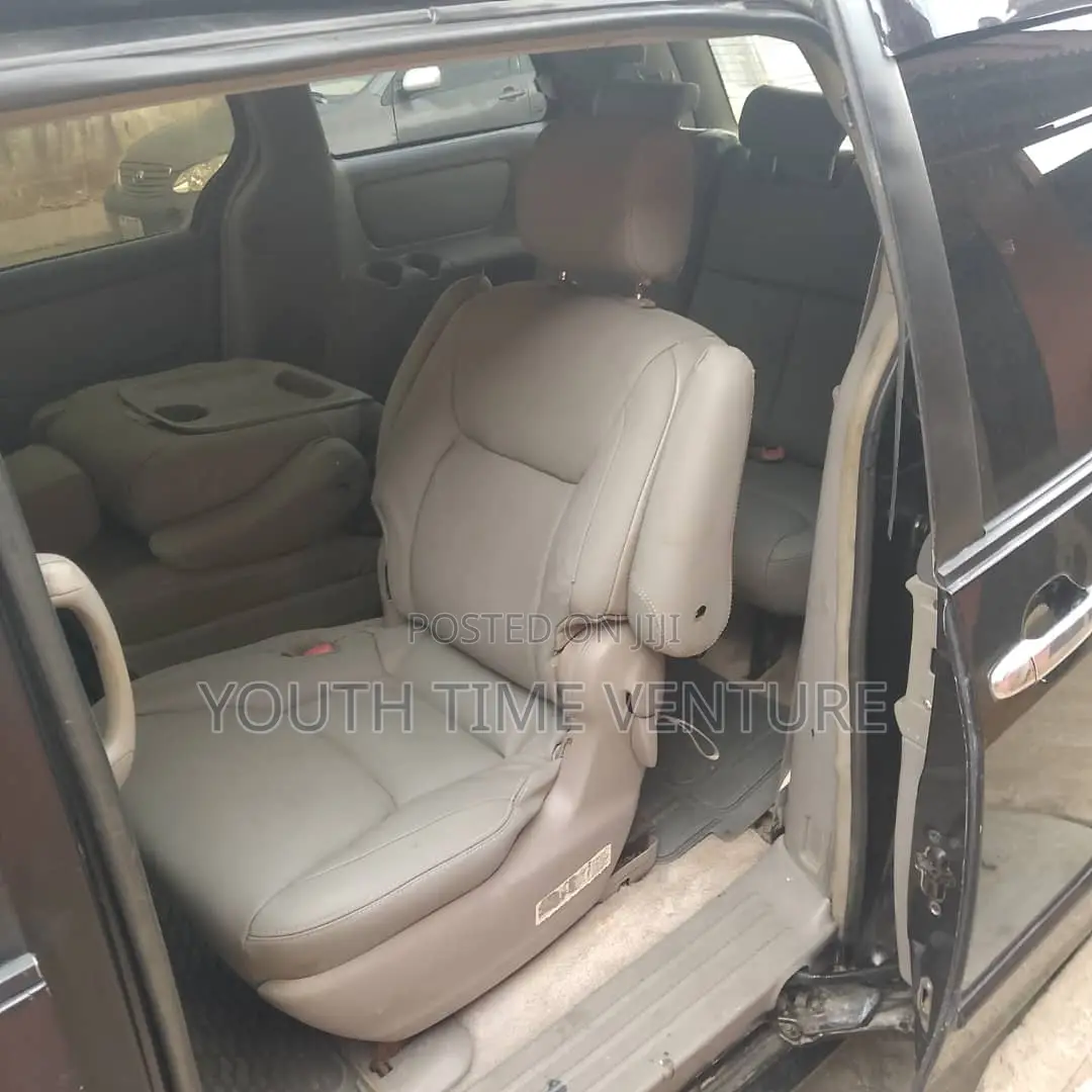 Toyota Sienna CE 2005 Black