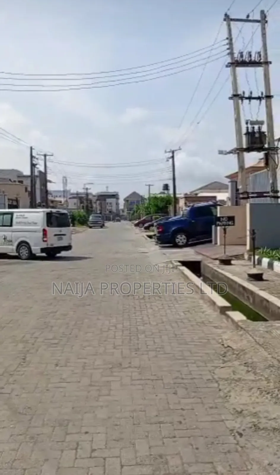 2bdrm Block of Flats in Marwa, Lekki Phase 1 for sale