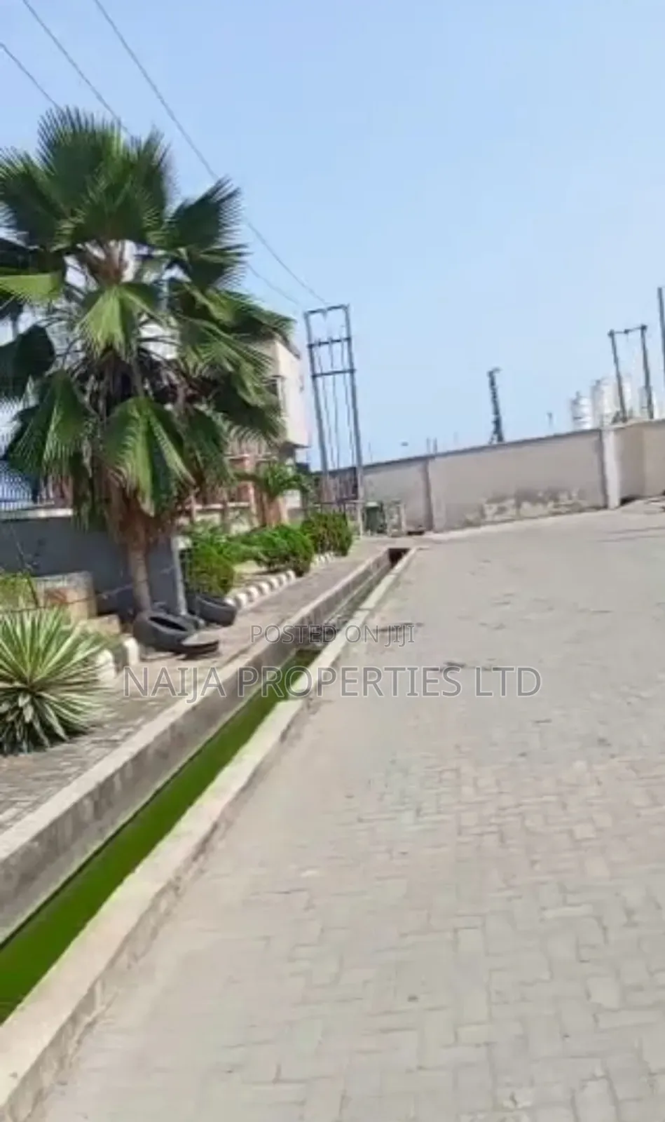 2bdrm Block of Flats in Marwa, Lekki Phase 1 for sale