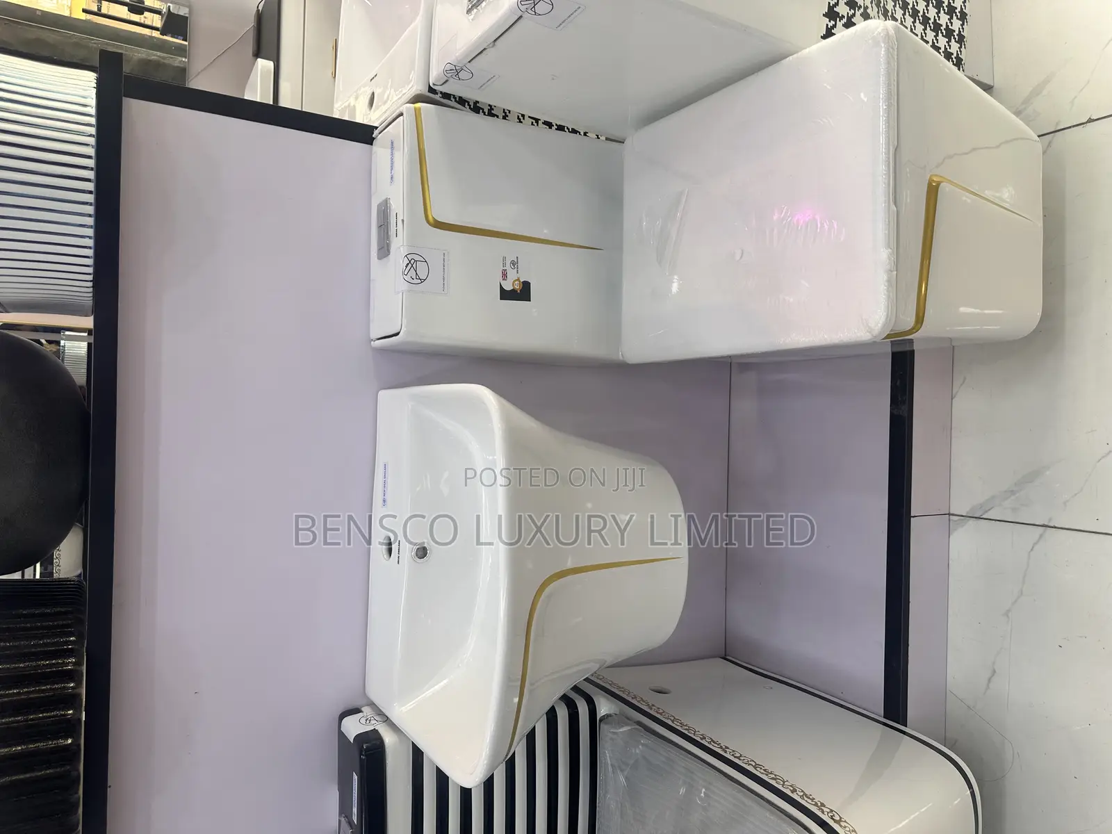 Gold and White Executive Set of Water Closet