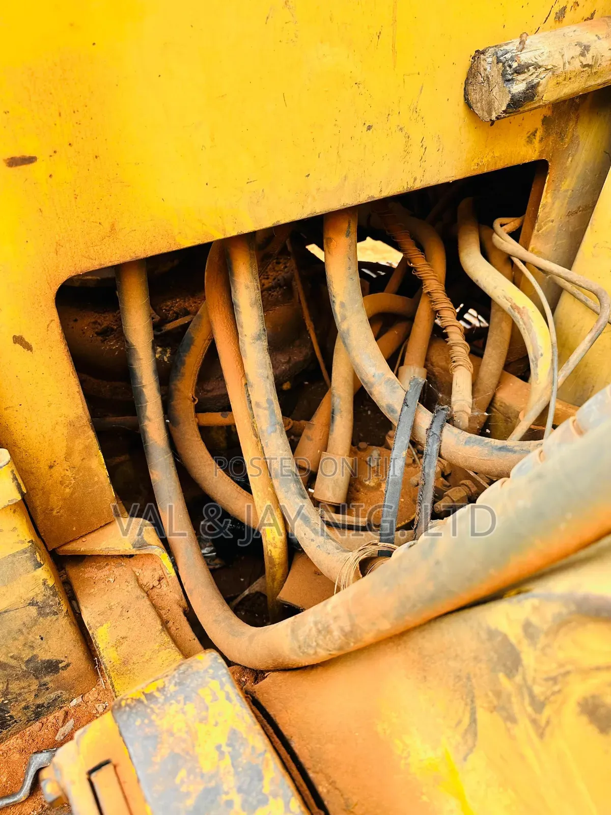 Cat Excavator 215dlc - Company Use