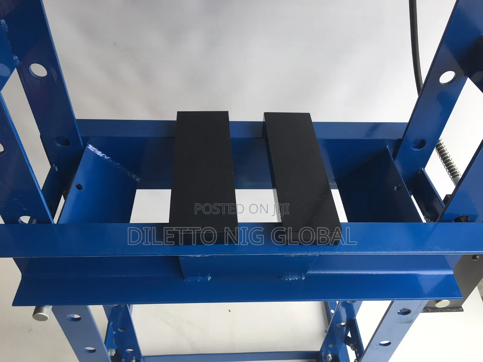 30 Ton Hydraulic Press