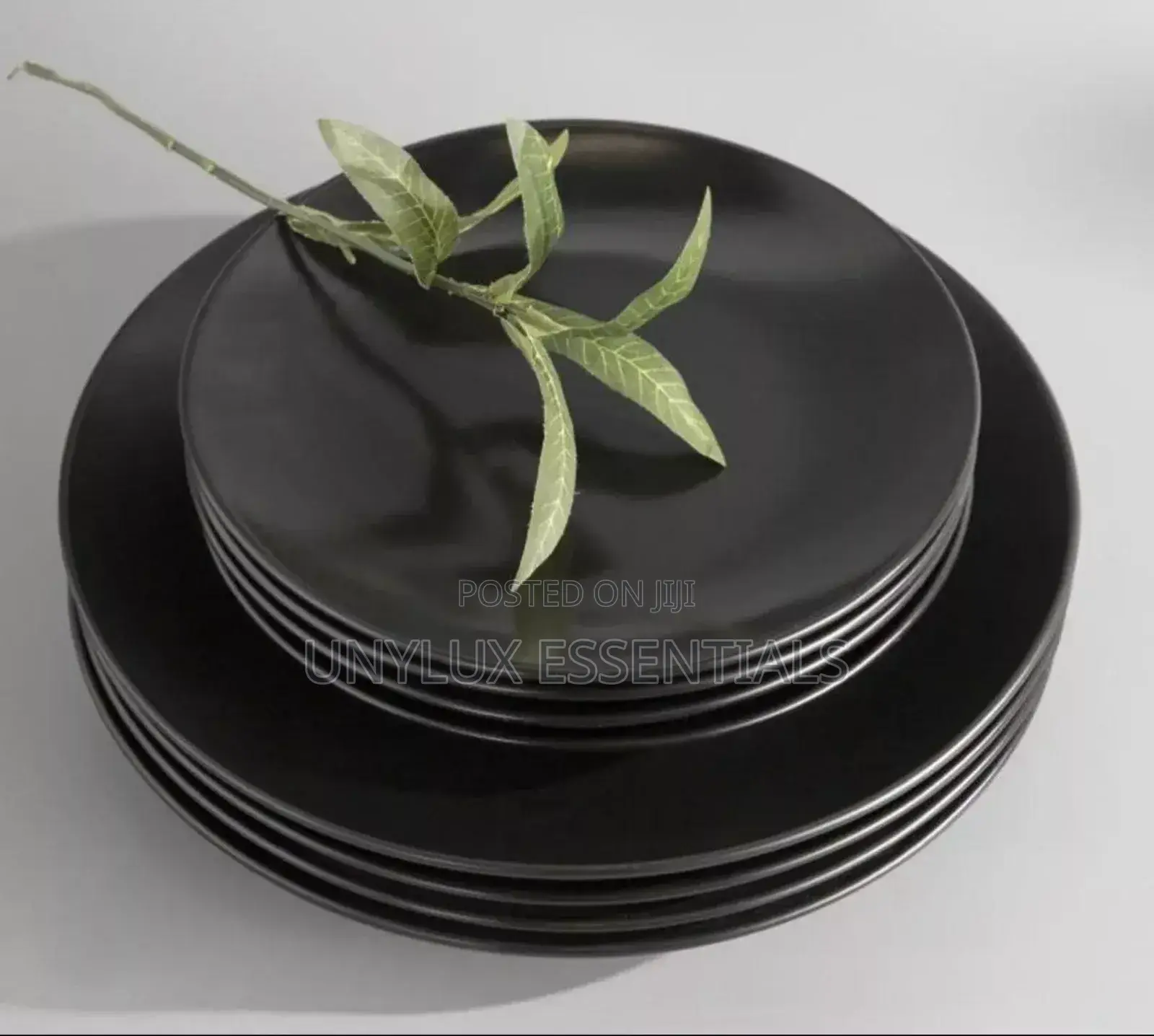 16pcs Luxury Stoneware Dinner Set - Black Colour