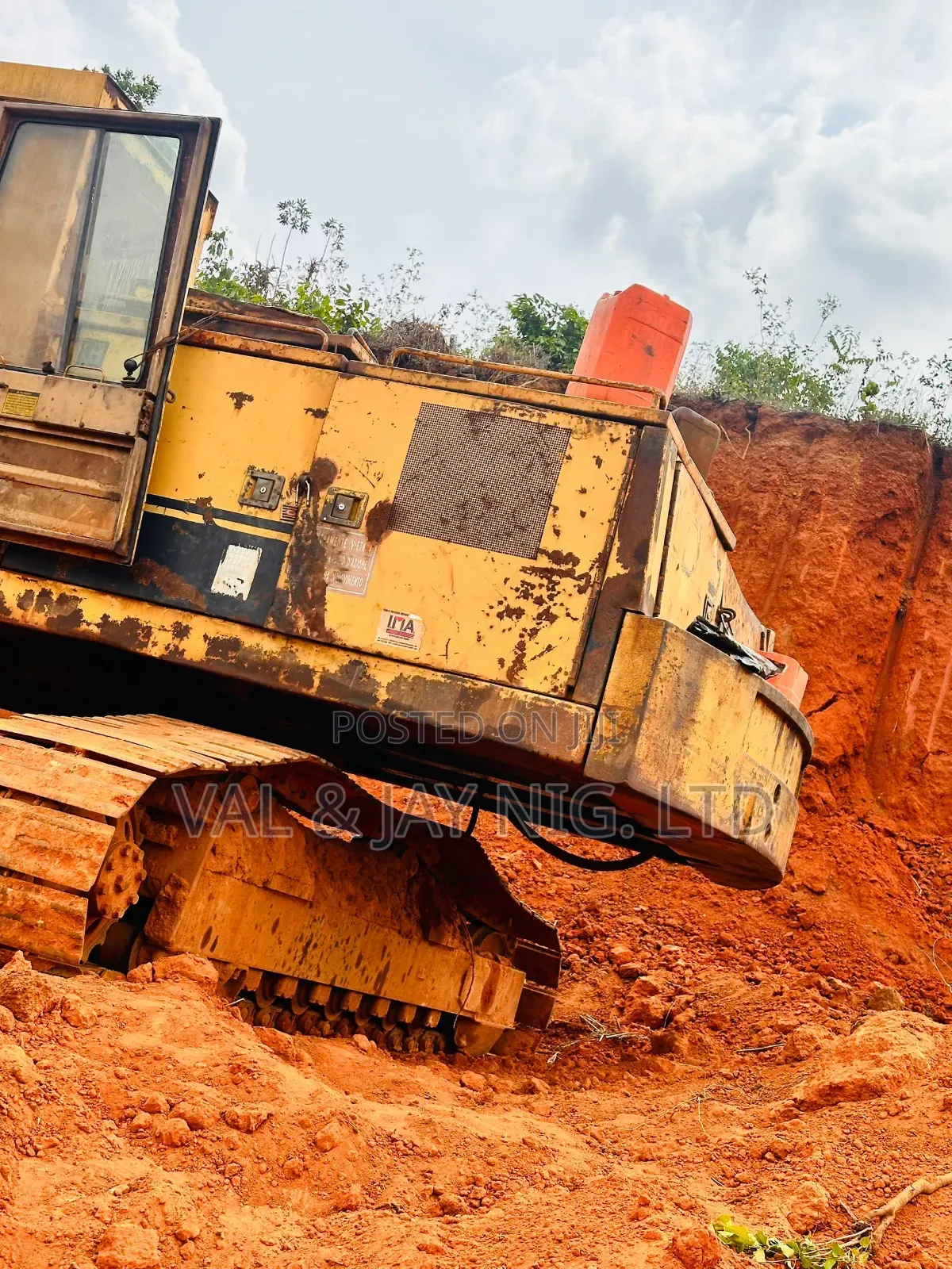 Cat Excavator 215dlc - Company Use