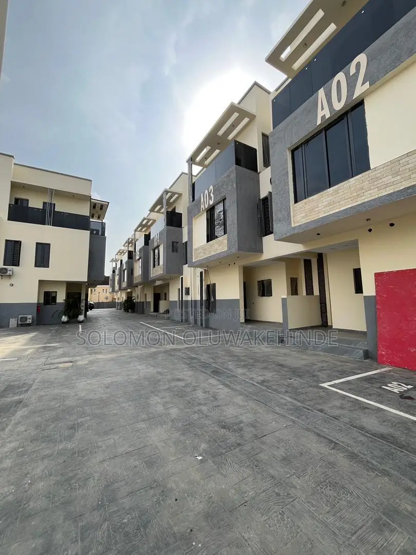 4bdrm Townhouse/Terrace in Ikeja Gra for sale