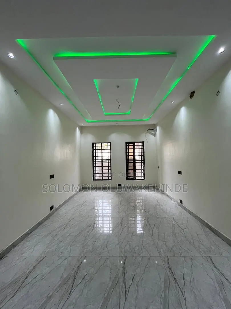 4bdrm Townhouse/Terrace in Ikeja Gra for sale