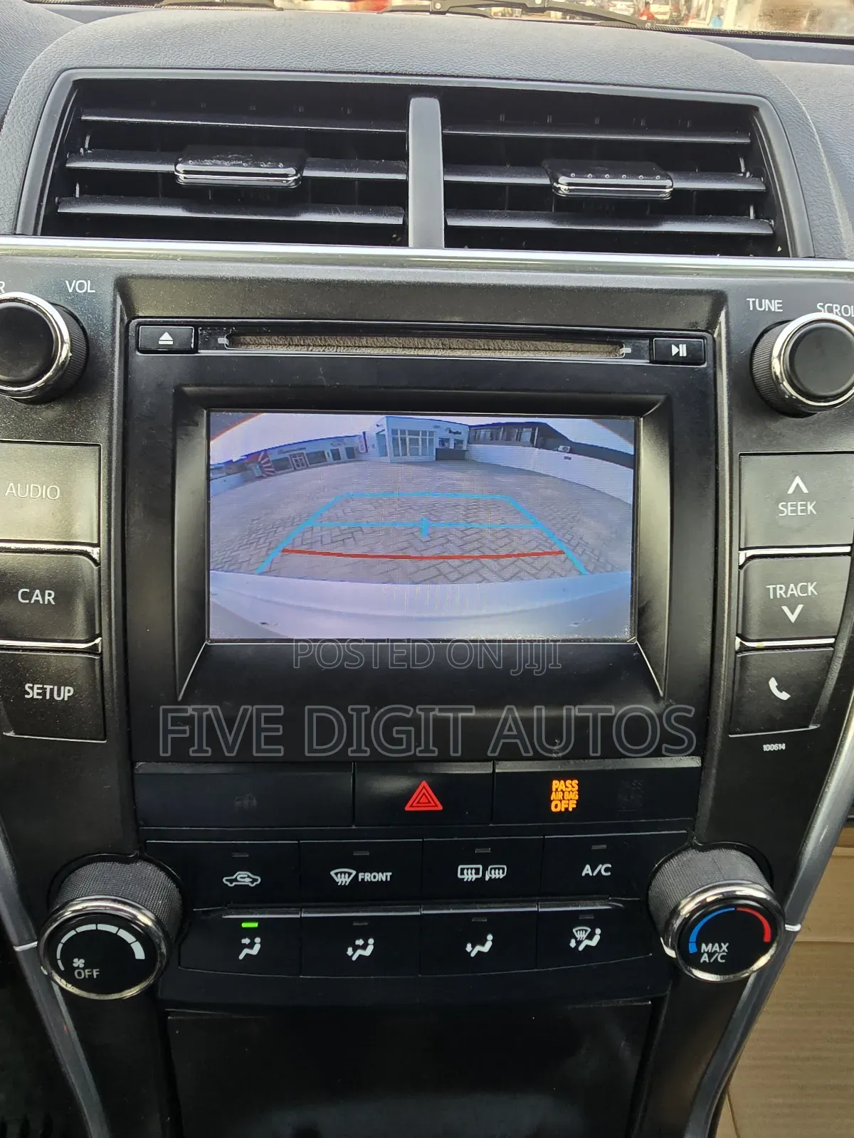 Toyota Camry LE 4dr Sedan (2.5L 4cyl 6A) 2017 Silver
