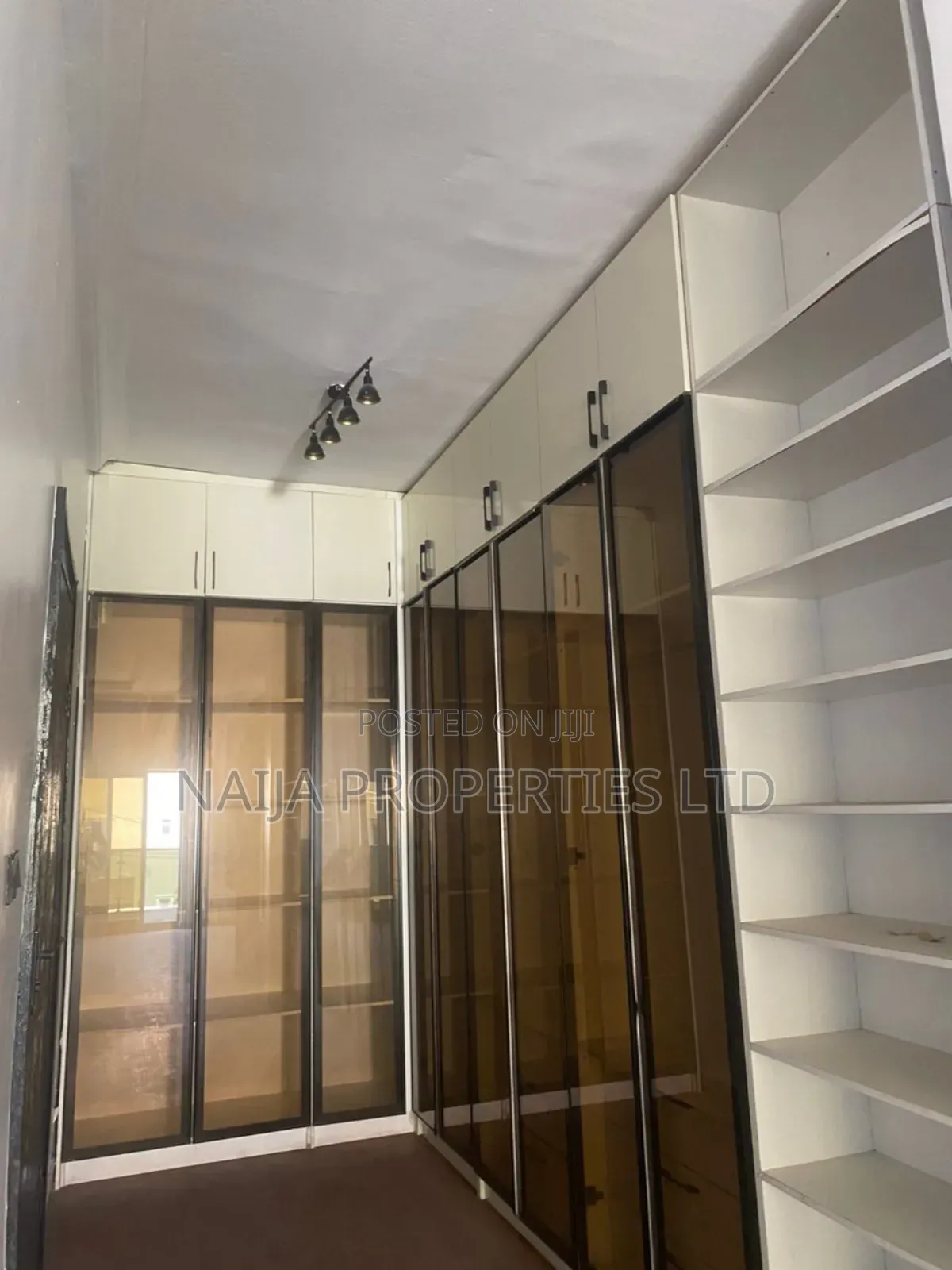 5bdrm Duplex in Ikate for rent