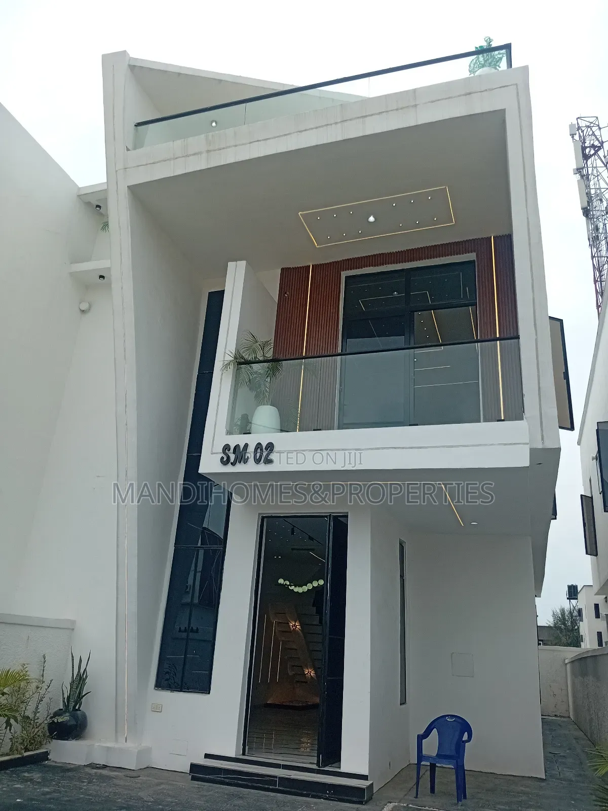 4bdrm Duplex in Ikota for sale