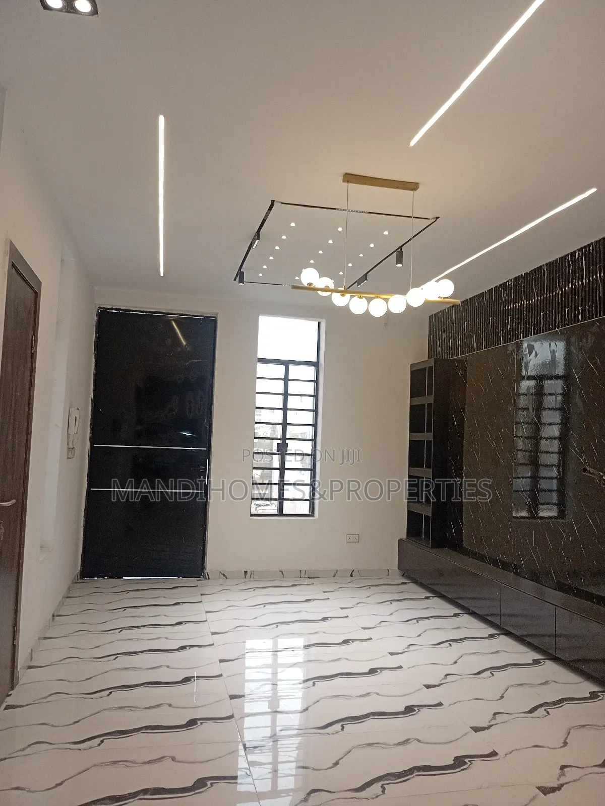 4bdrm Duplex in Ikota for sale