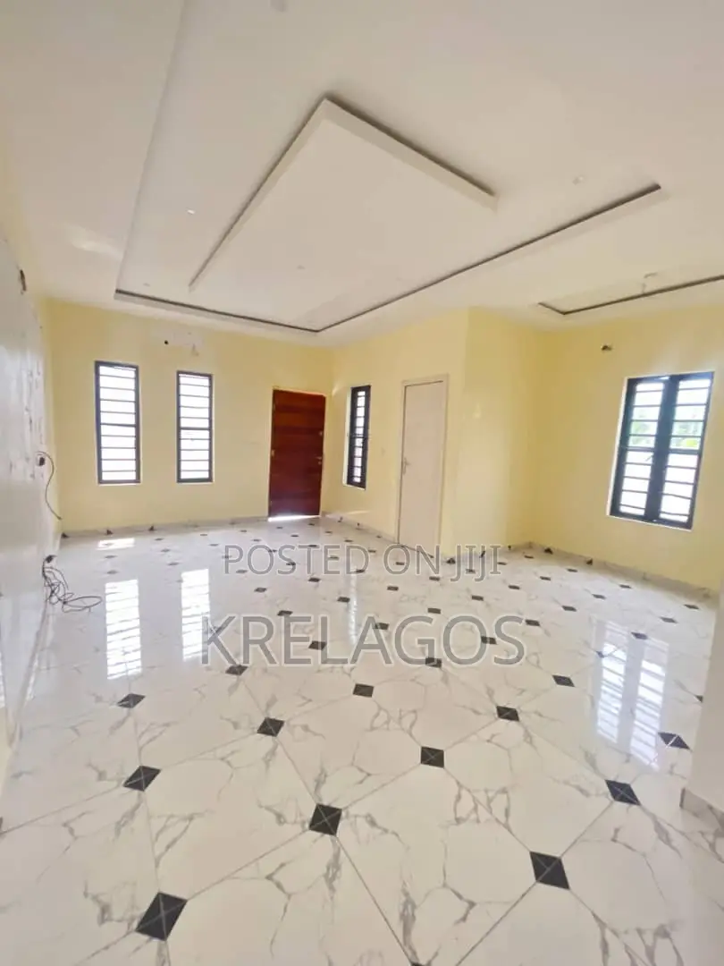 4bdrm Duplex in Orchid, Chevron for sale