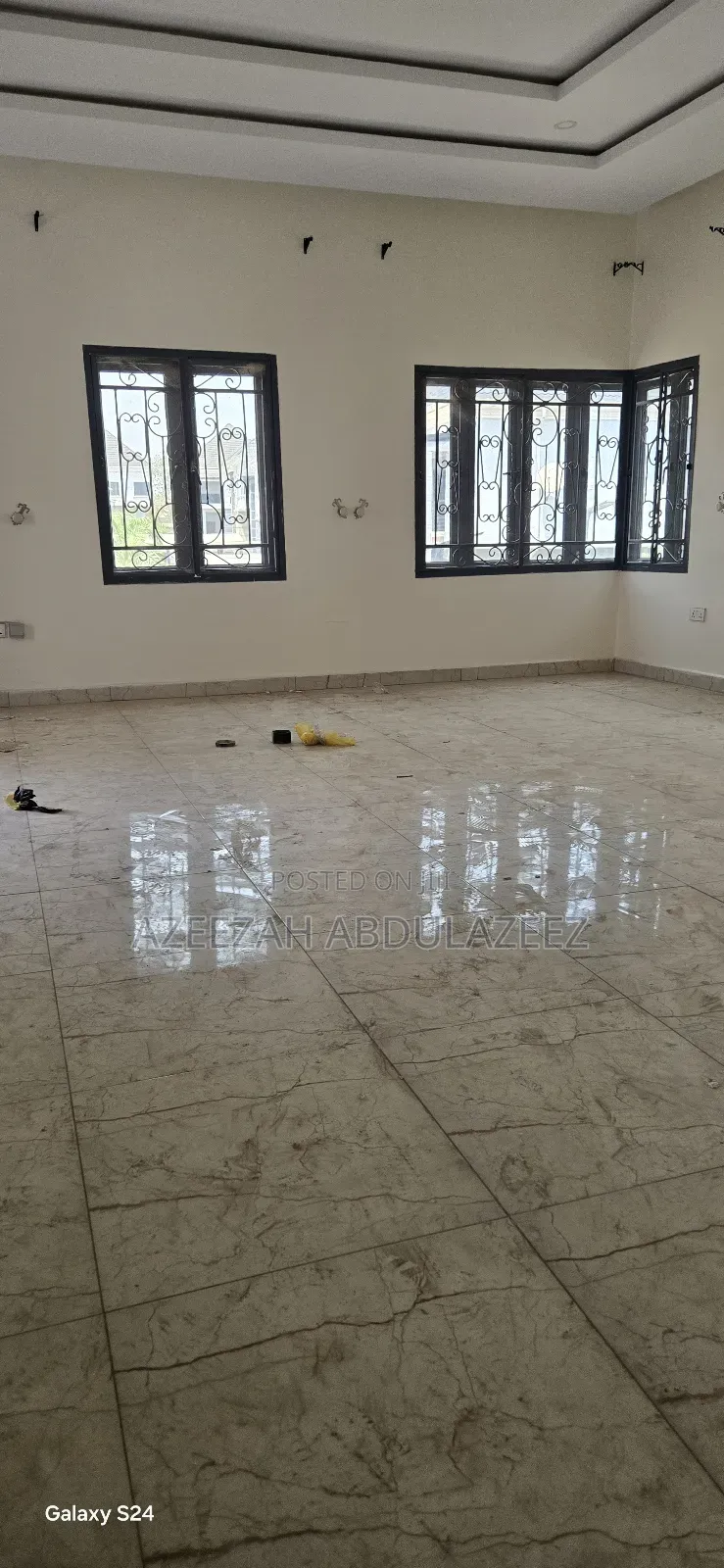 4bdrm Duplex in Sabon Lugbe for rent